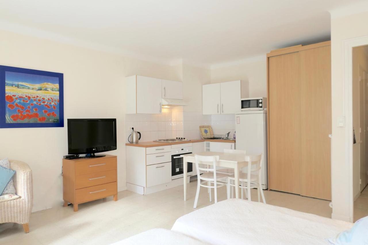 Spacious Studio Apartment Near The Beach - 2313