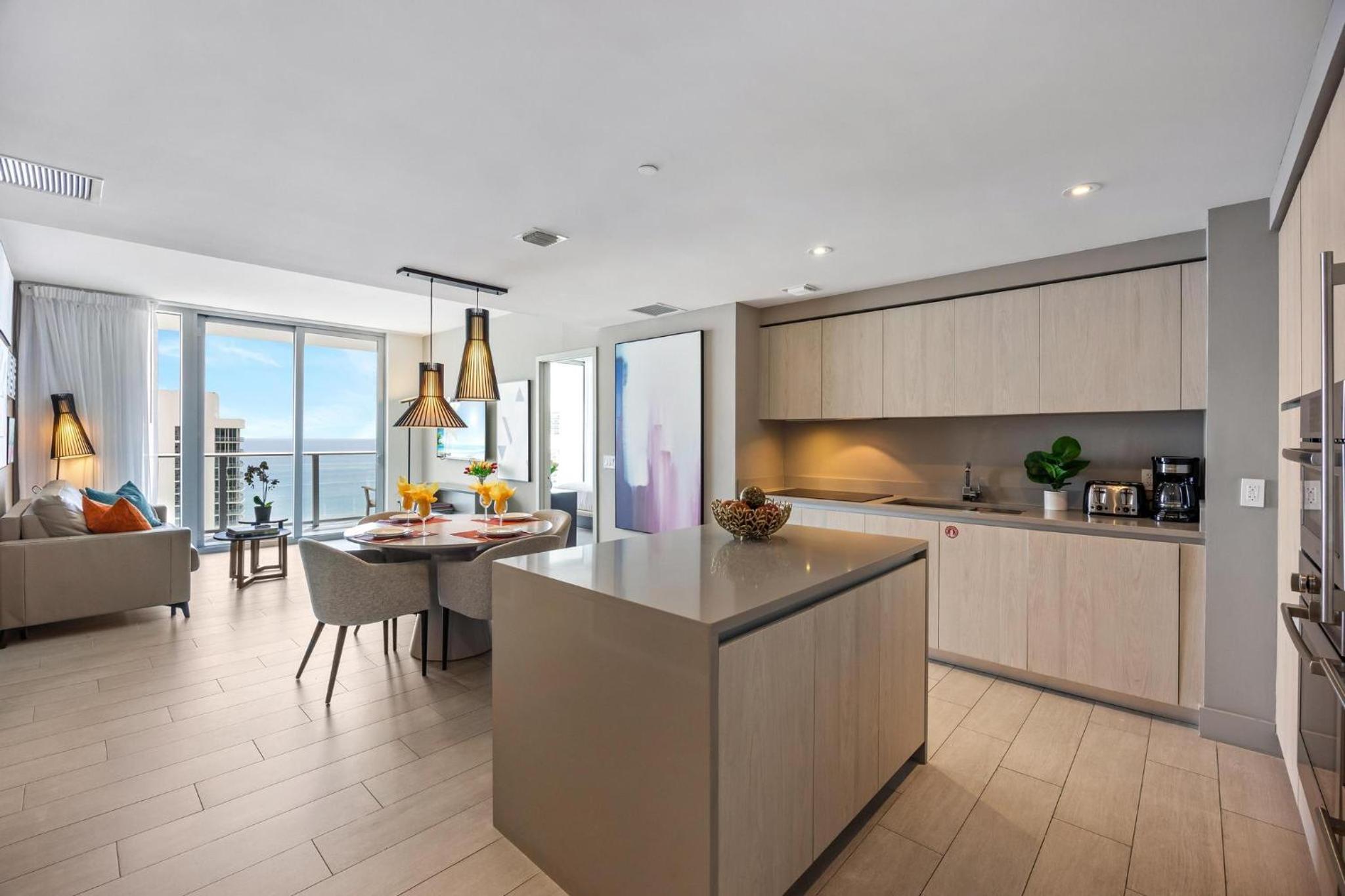 5-BR Retreat Resort & Valet Included 14 Guests