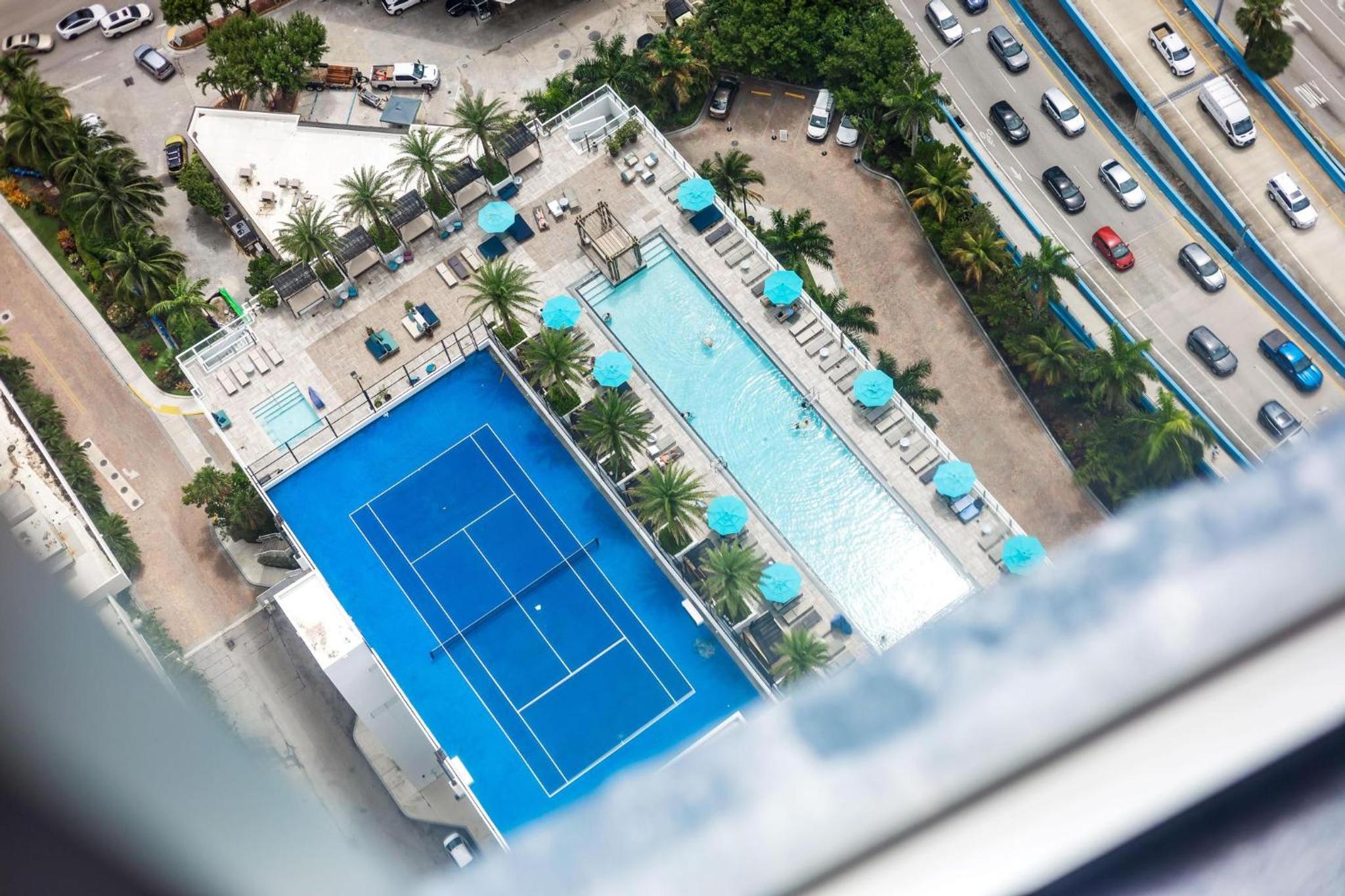 5-BR Retreat Resort & Valet Included 14 Guests