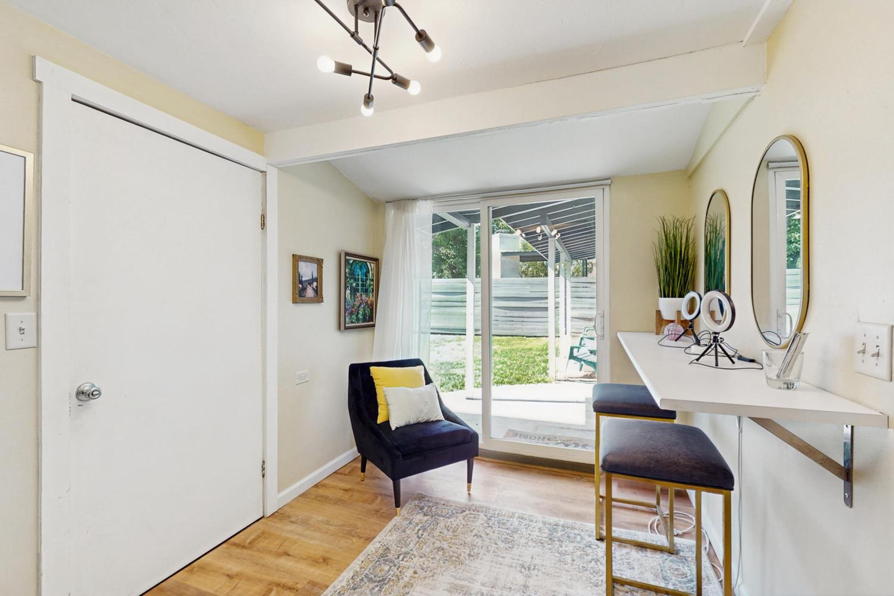 Wine Country Retreat with Yard 1 Mi to Main Street