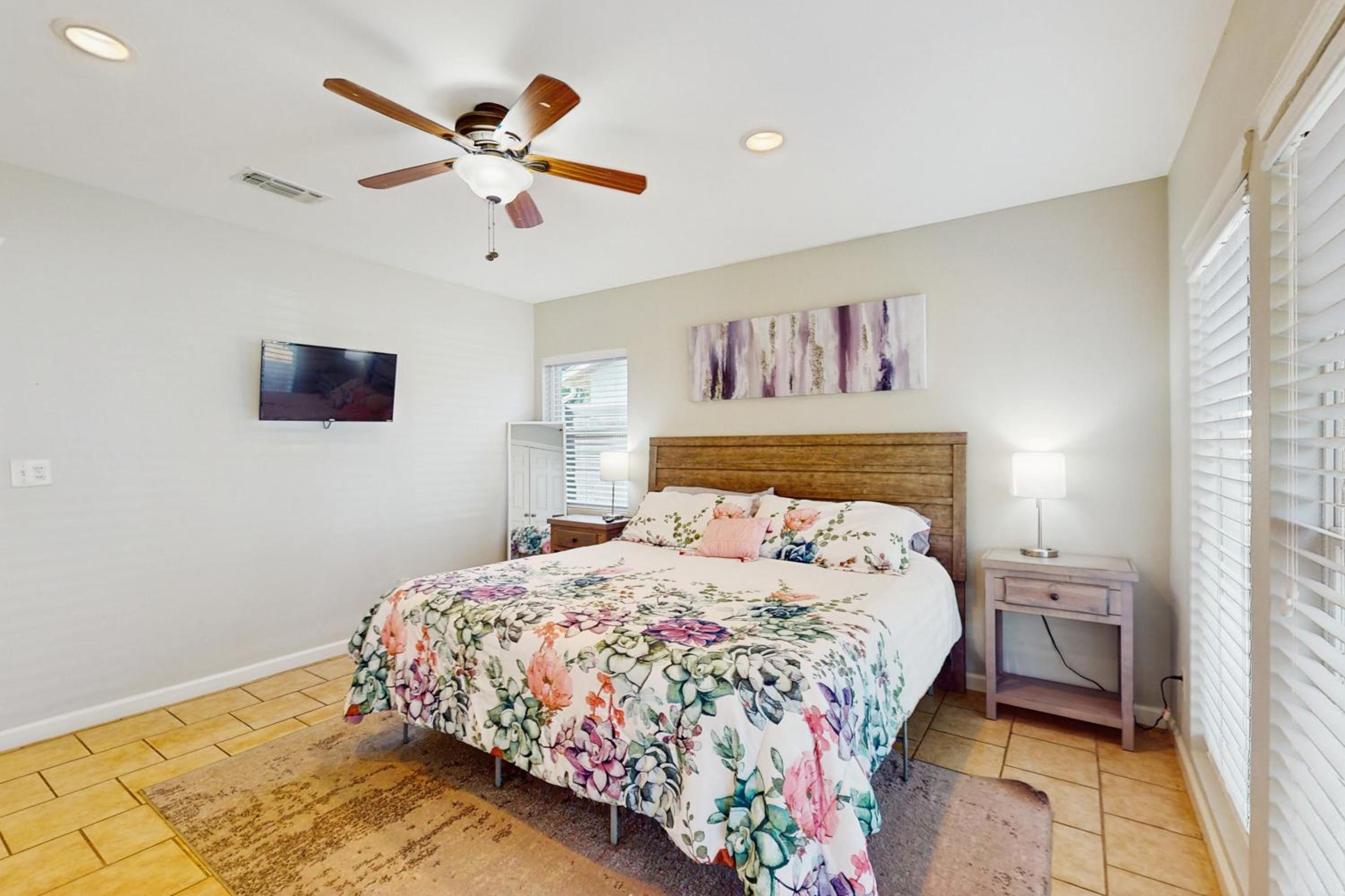 Wine Country Retreat with Yard 1 Mi to Main Street