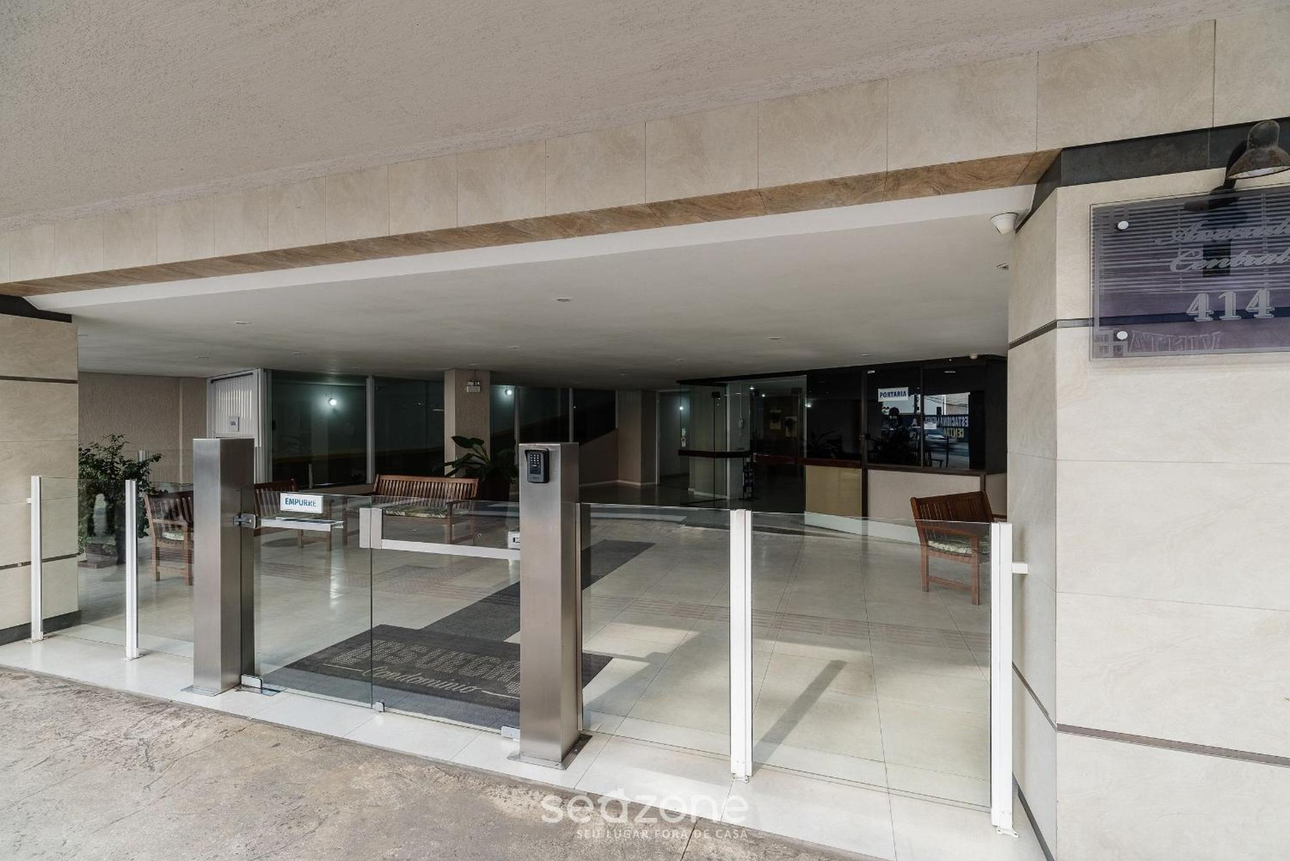 Apartments 400 m from the Beach in BC - CEV