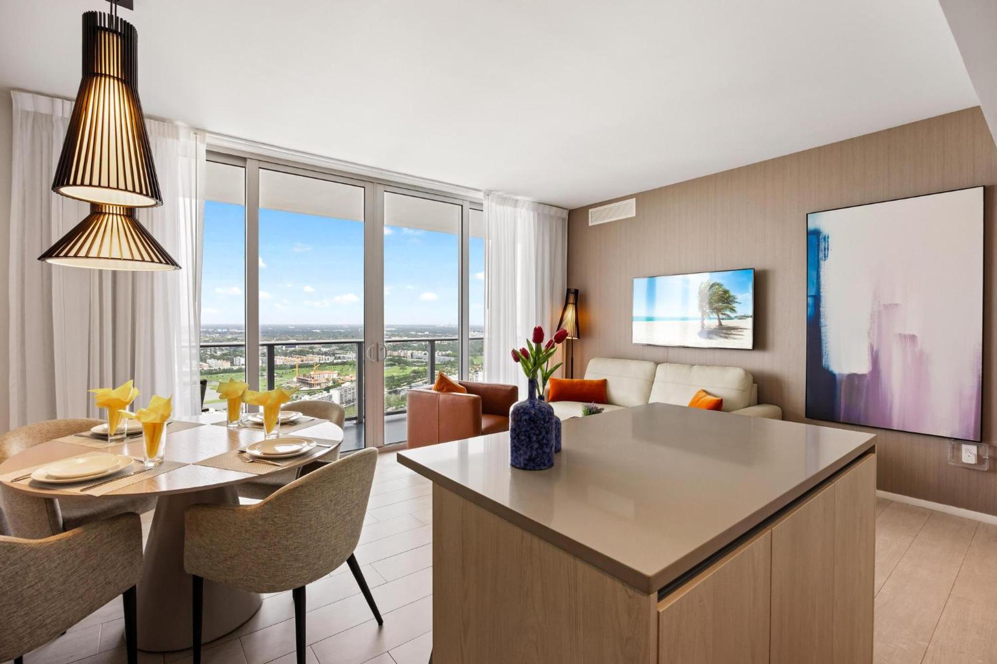 5-BR Retreat Resort & Valet Included 14 Guests
