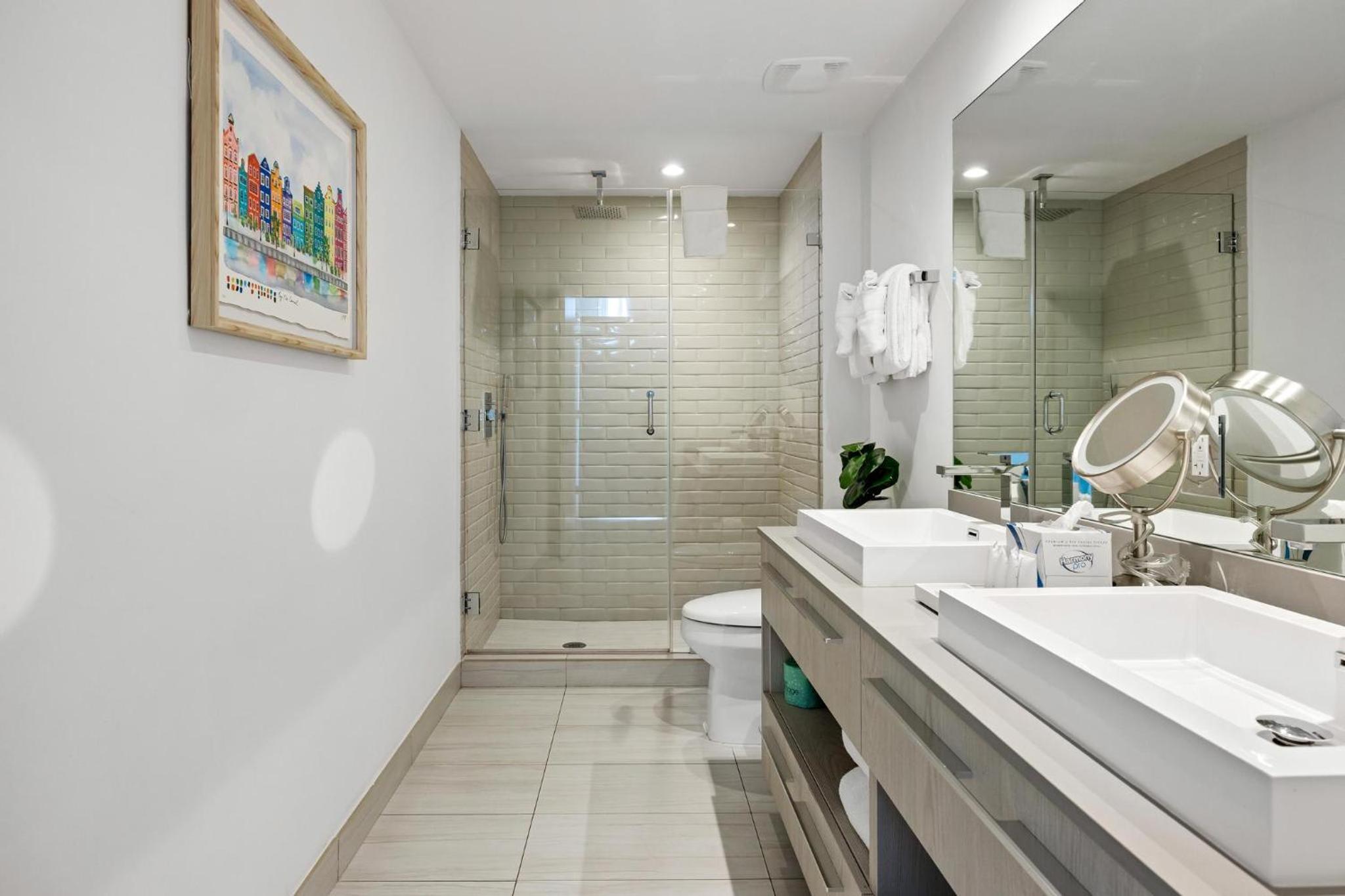 5-BR Retreat Resort & Valet Included 14 Guests