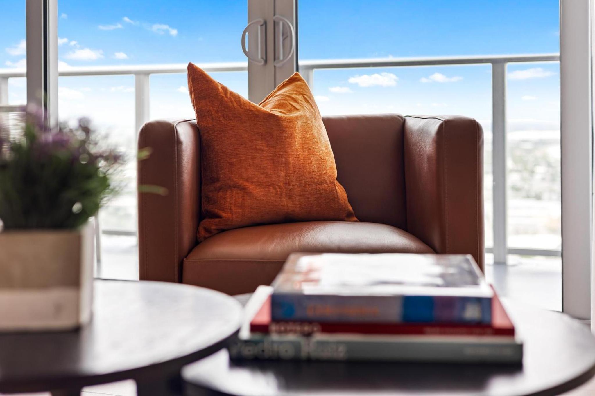 5-BR Retreat Resort & Valet Included 14 Guests