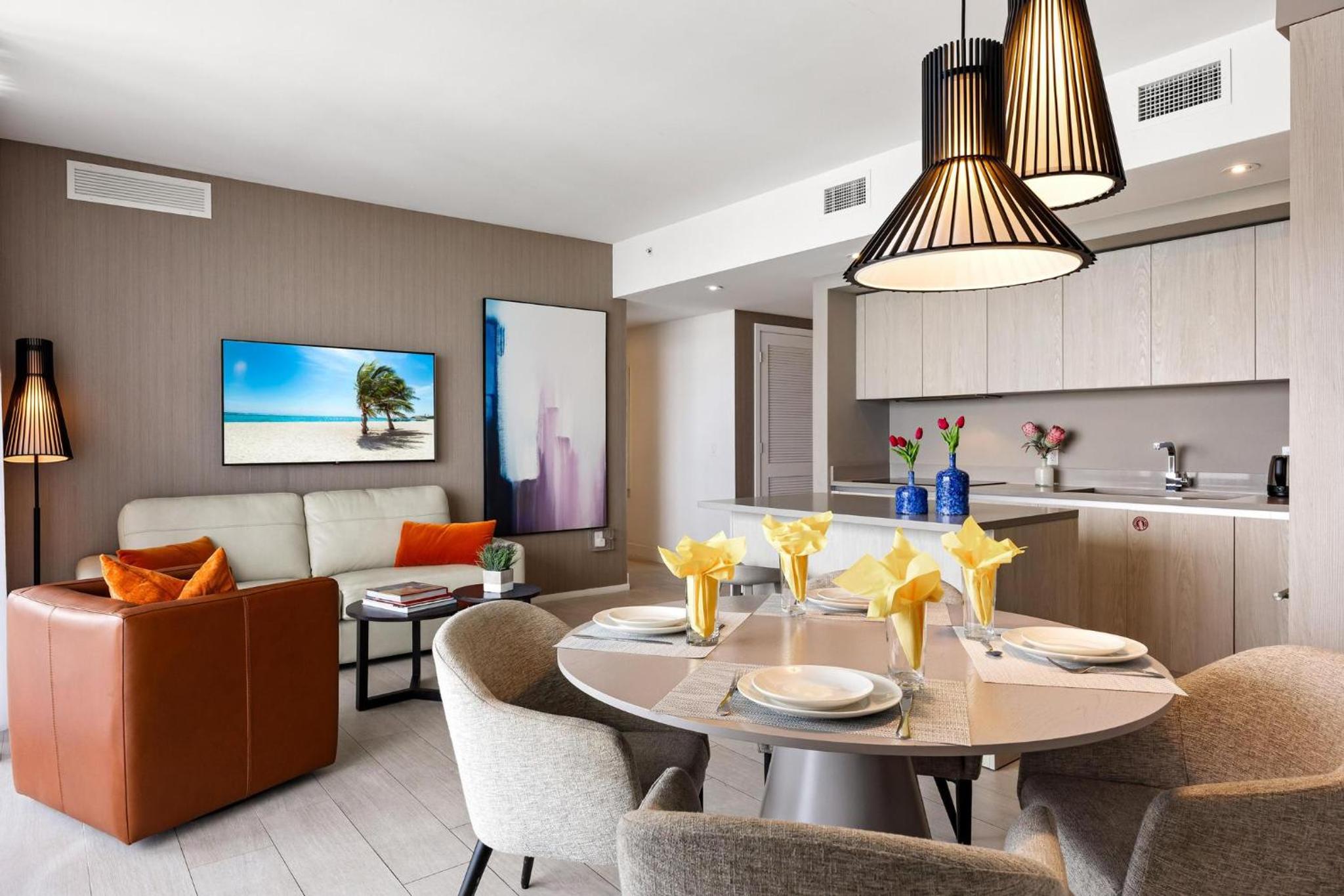 5-BR Retreat Resort & Valet Included 14 Guests