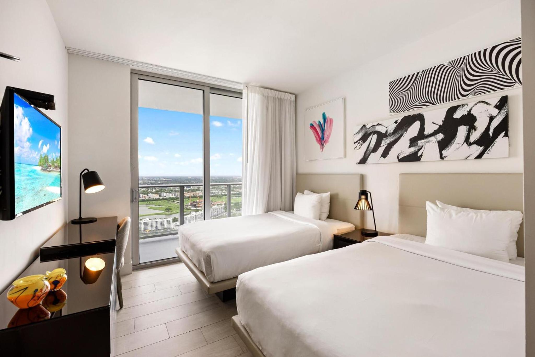 5-BR Retreat Resort & Valet Included 14 Guests