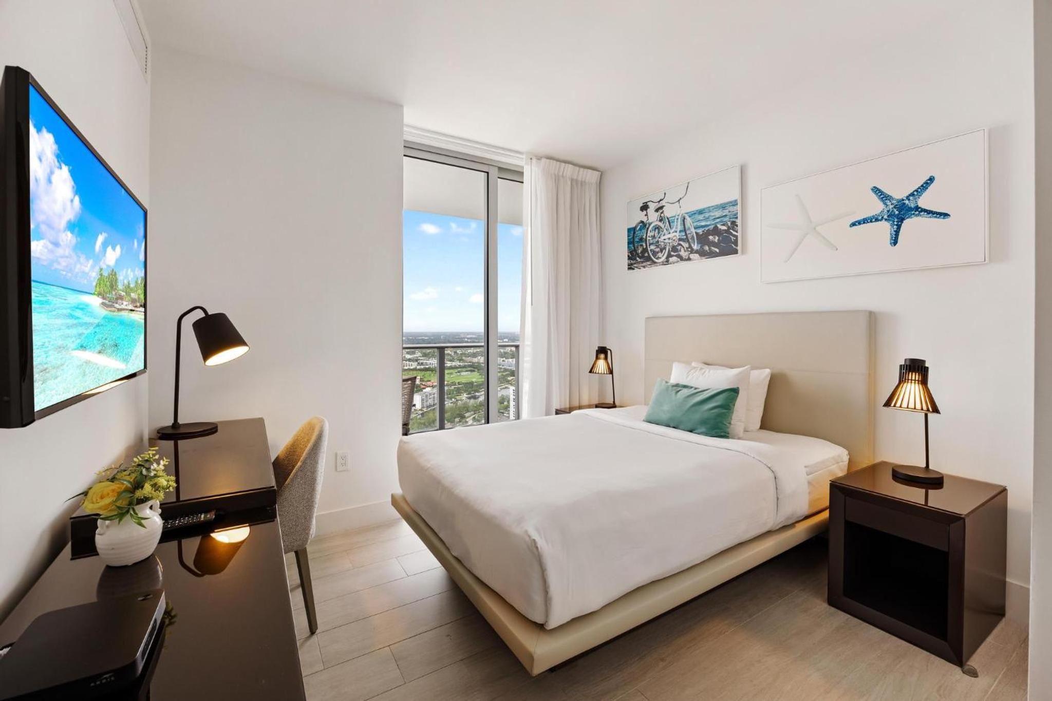 5-BR Retreat Resort & Valet Included 14 Guests