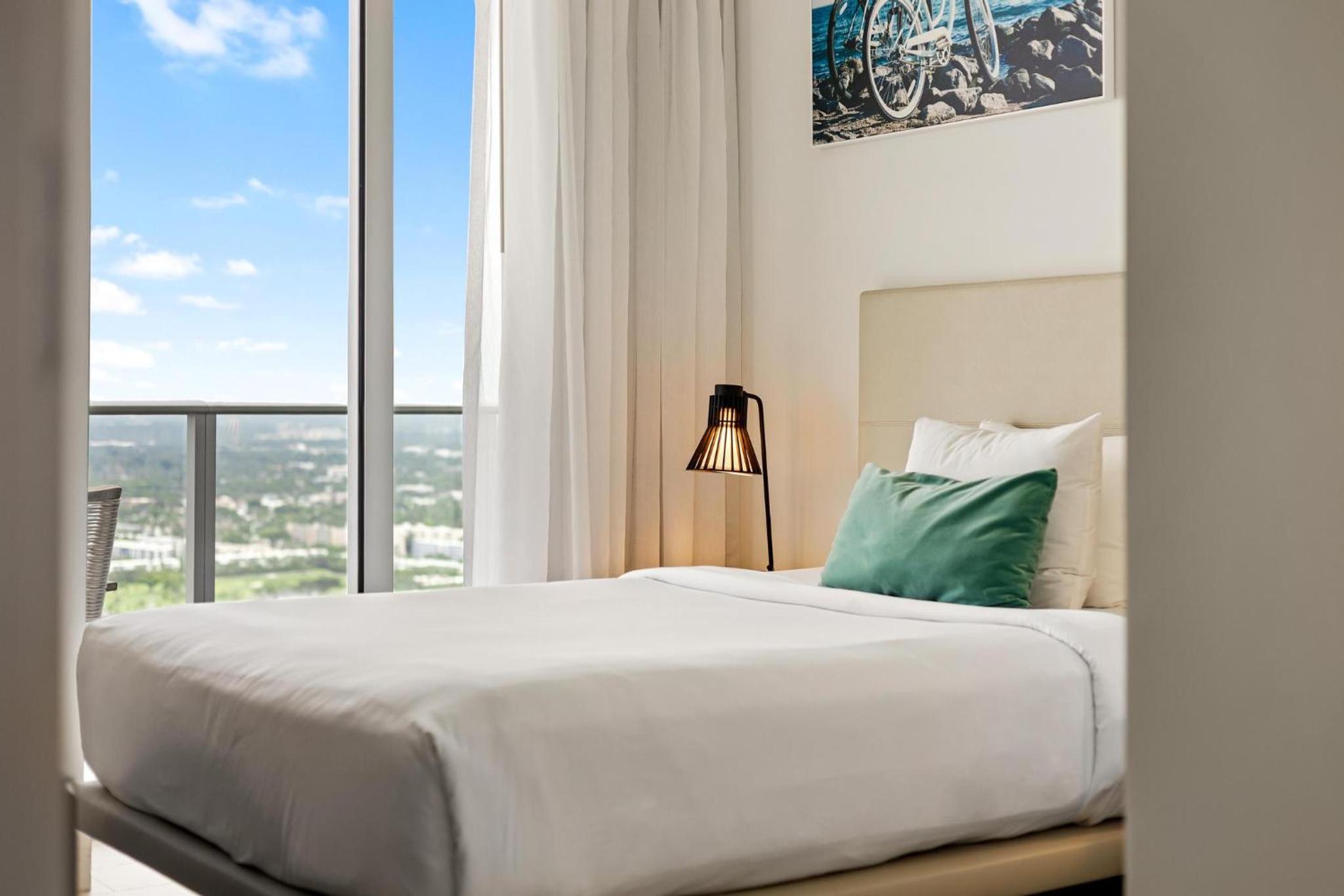 5-BR Retreat Resort & Valet Included 14 Guests