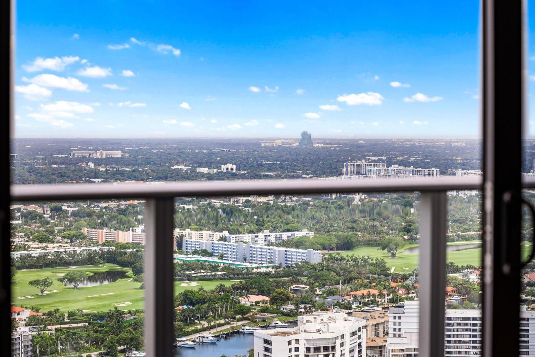 5-BR Retreat Resort & Valet Included 14 Guests