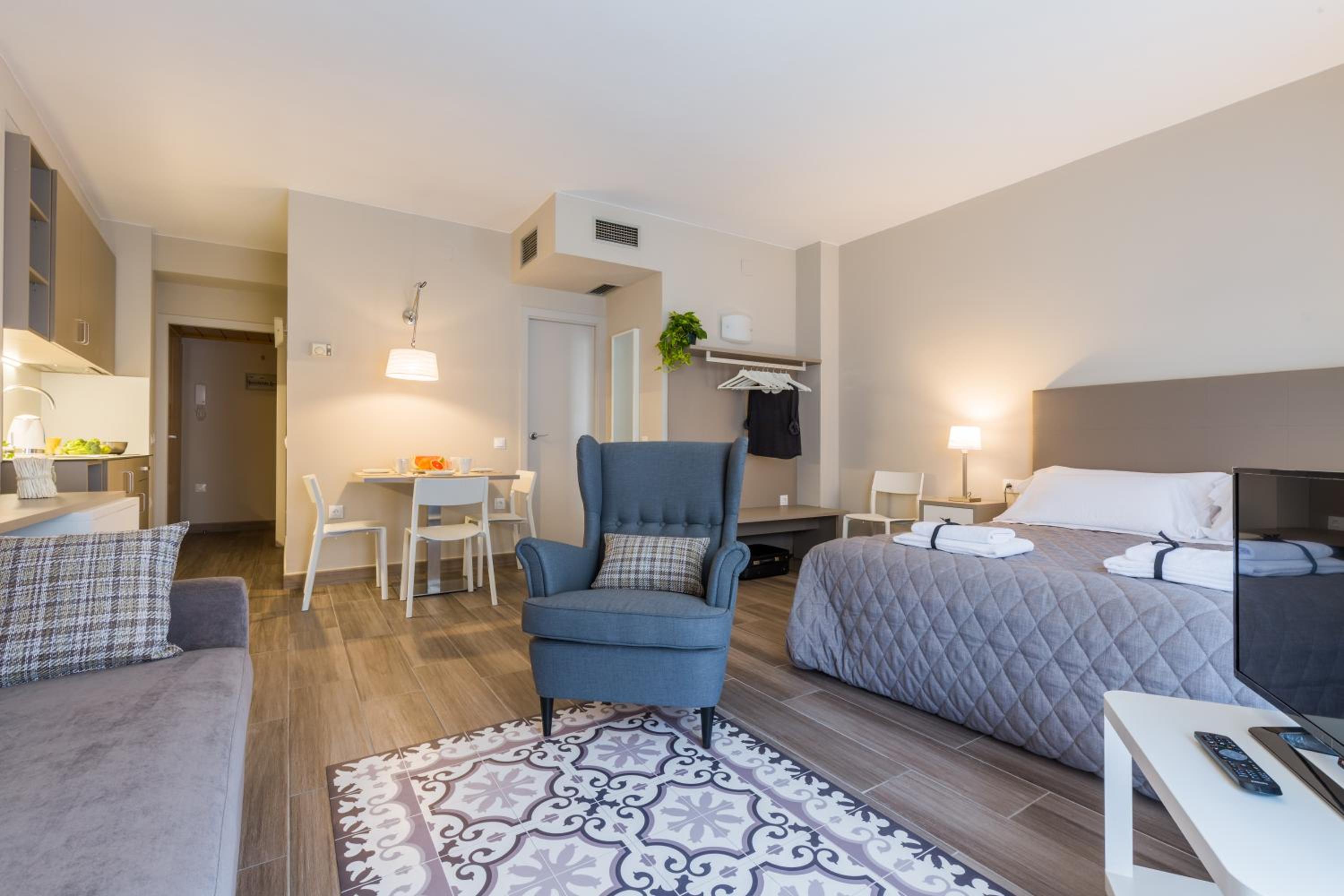 Flateli 430 BCN