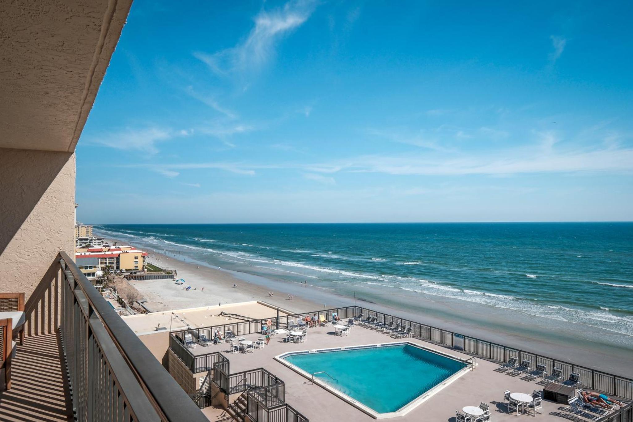 New Listing! Dog-friendly direct oceanfront with private balcony and heated rooftop pool
