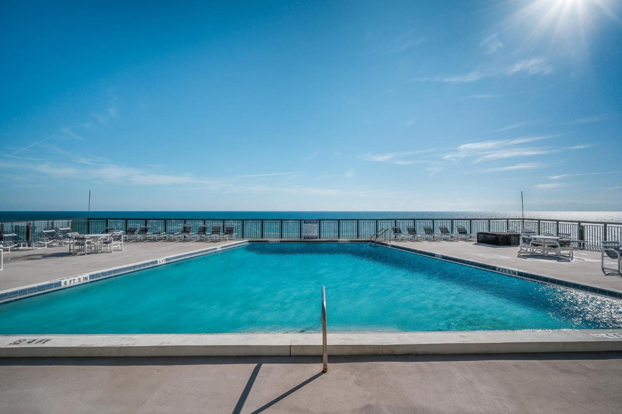 New Listing! Dog-friendly direct oceanfront with private balcony and heated rooftop pool