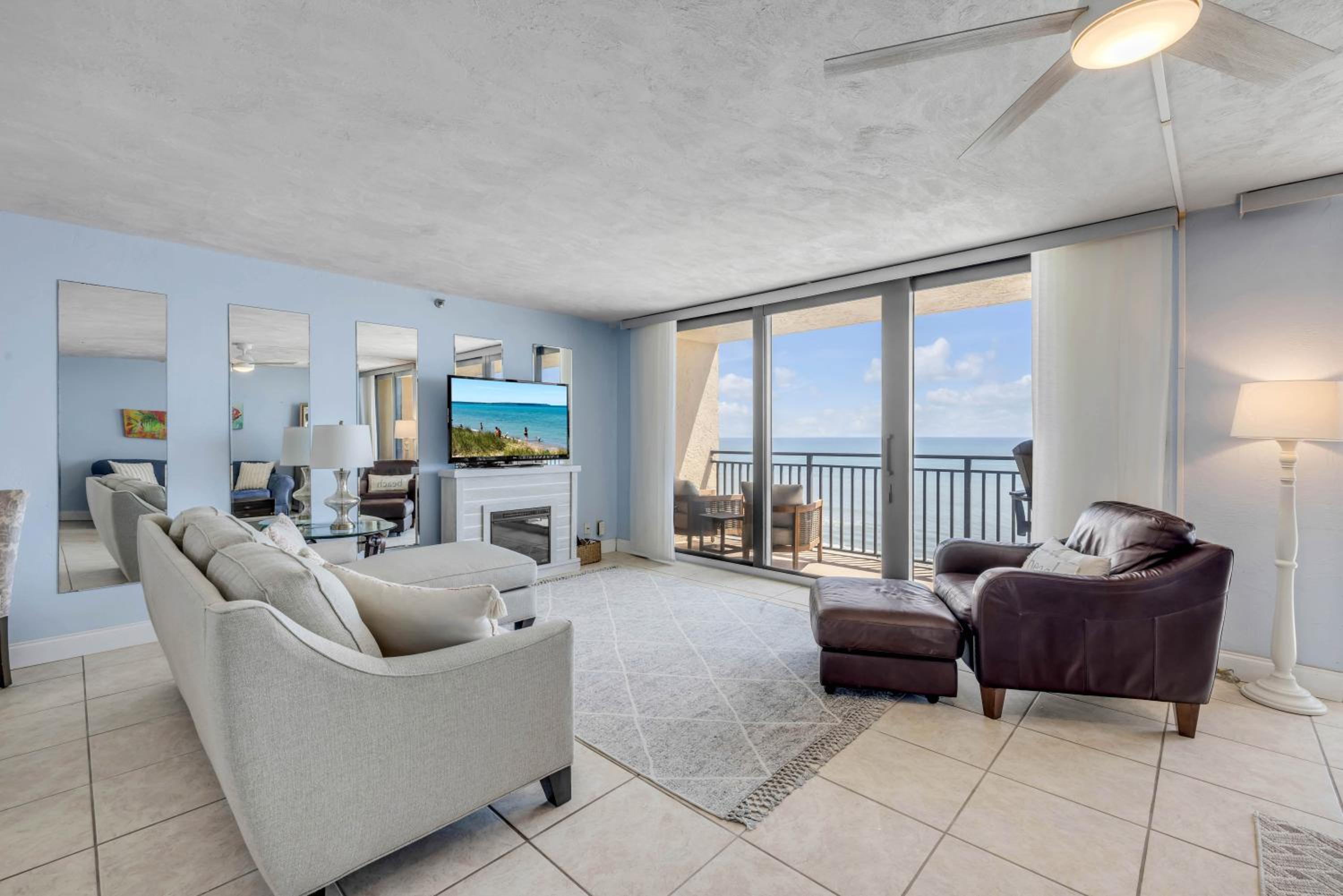 New Listing! Dog-friendly direct oceanfront with private balcony and heated rooftop pool