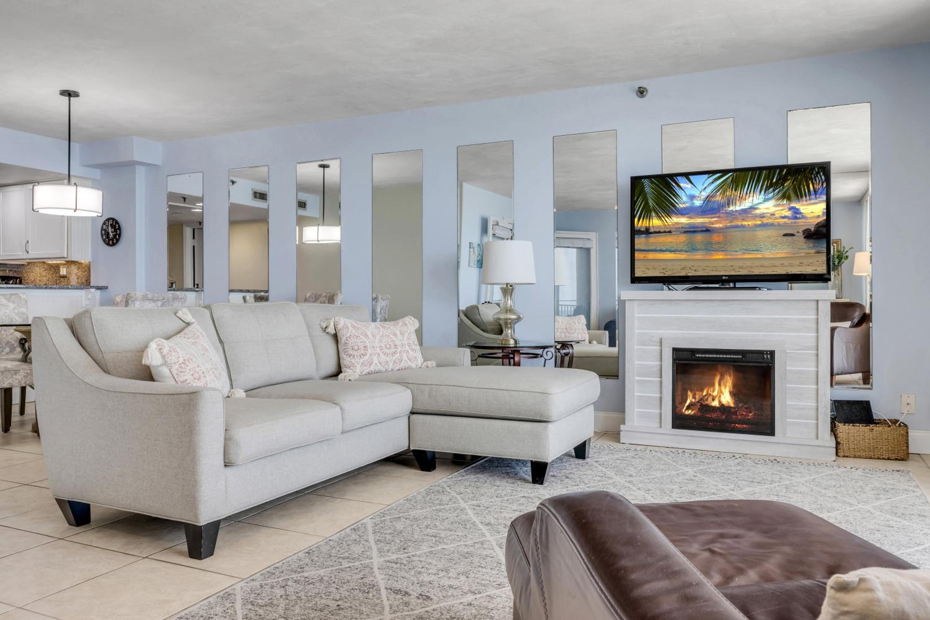New Listing! Dog-friendly direct oceanfront with private balcony and heated rooftop pool