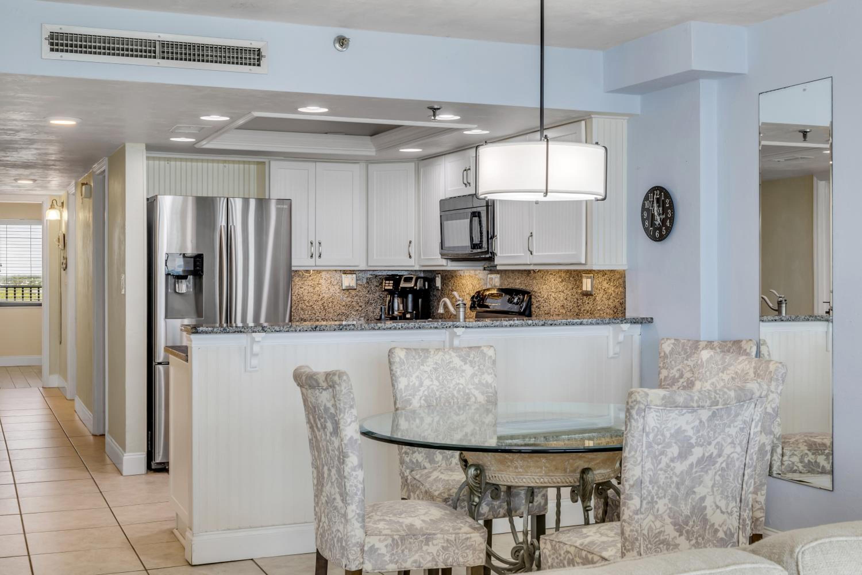 New Listing! Dog-friendly direct oceanfront with private balcony and heated rooftop pool