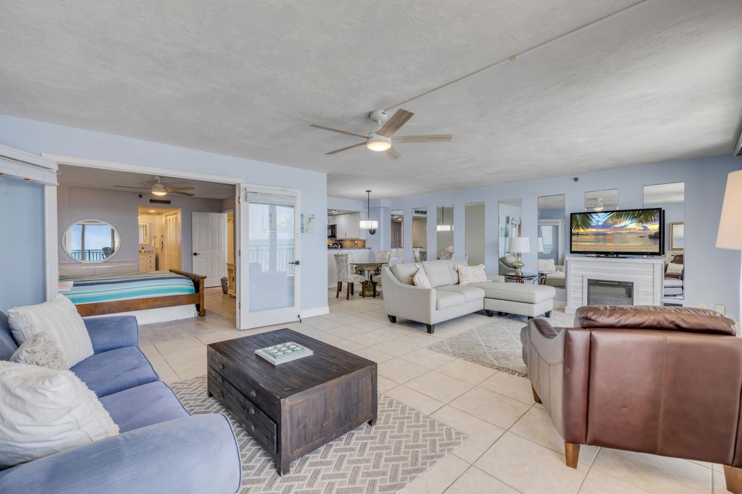 New Listing! Dog-friendly direct oceanfront with private balcony and heated rooftop pool