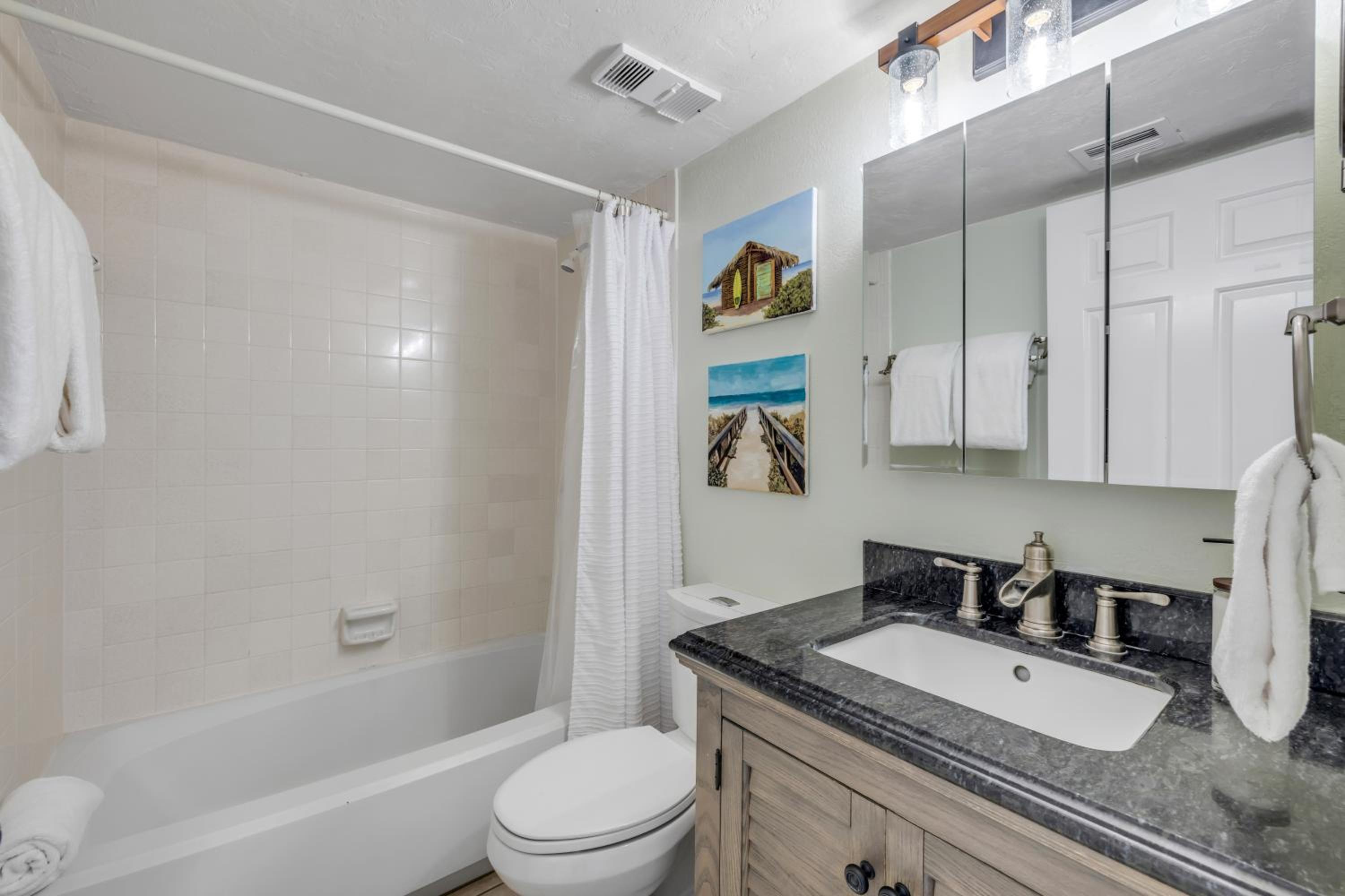 New Listing! Dog-friendly direct oceanfront with private balcony and heated rooftop pool