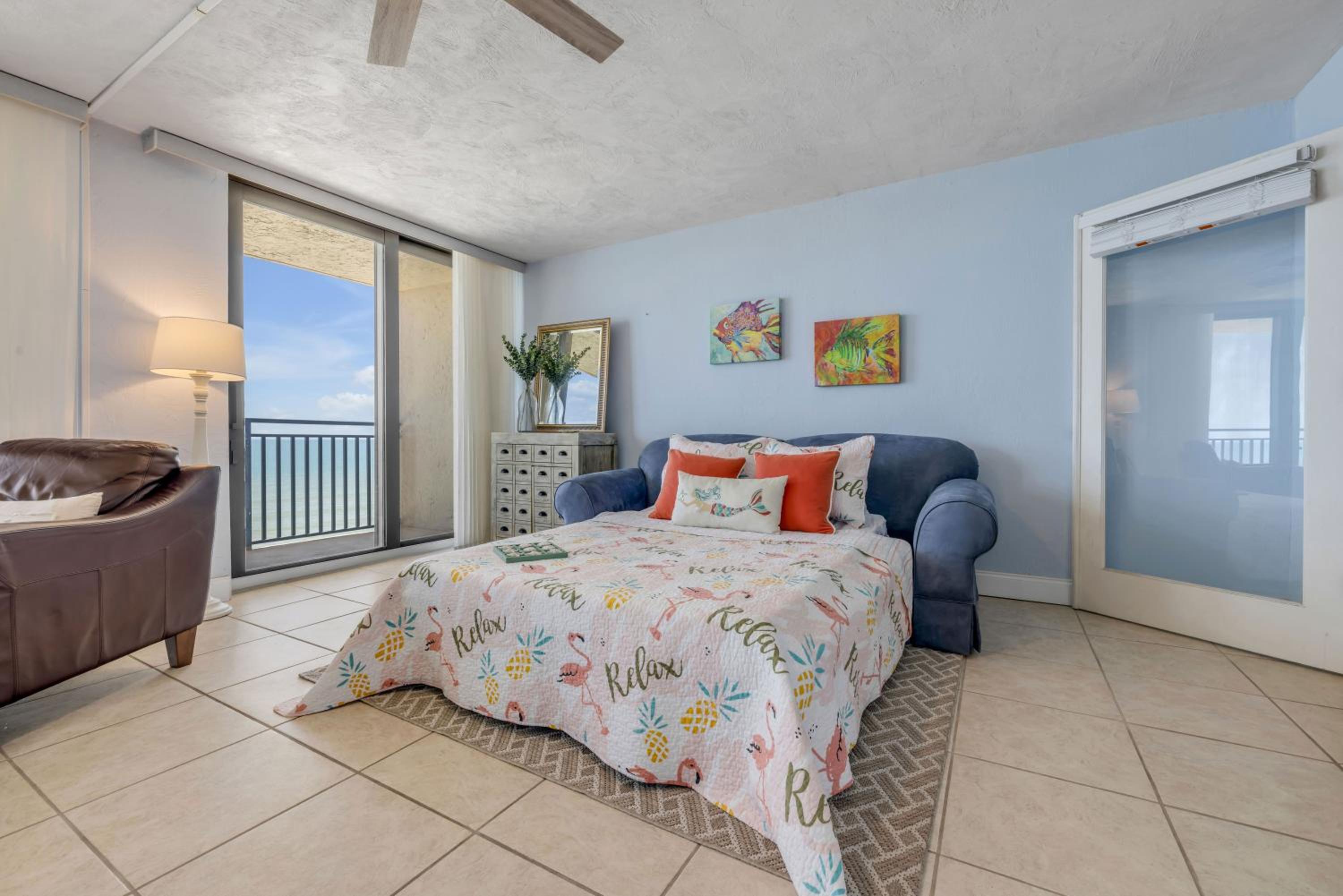 New Listing! Dog-friendly direct oceanfront with private balcony and heated rooftop pool