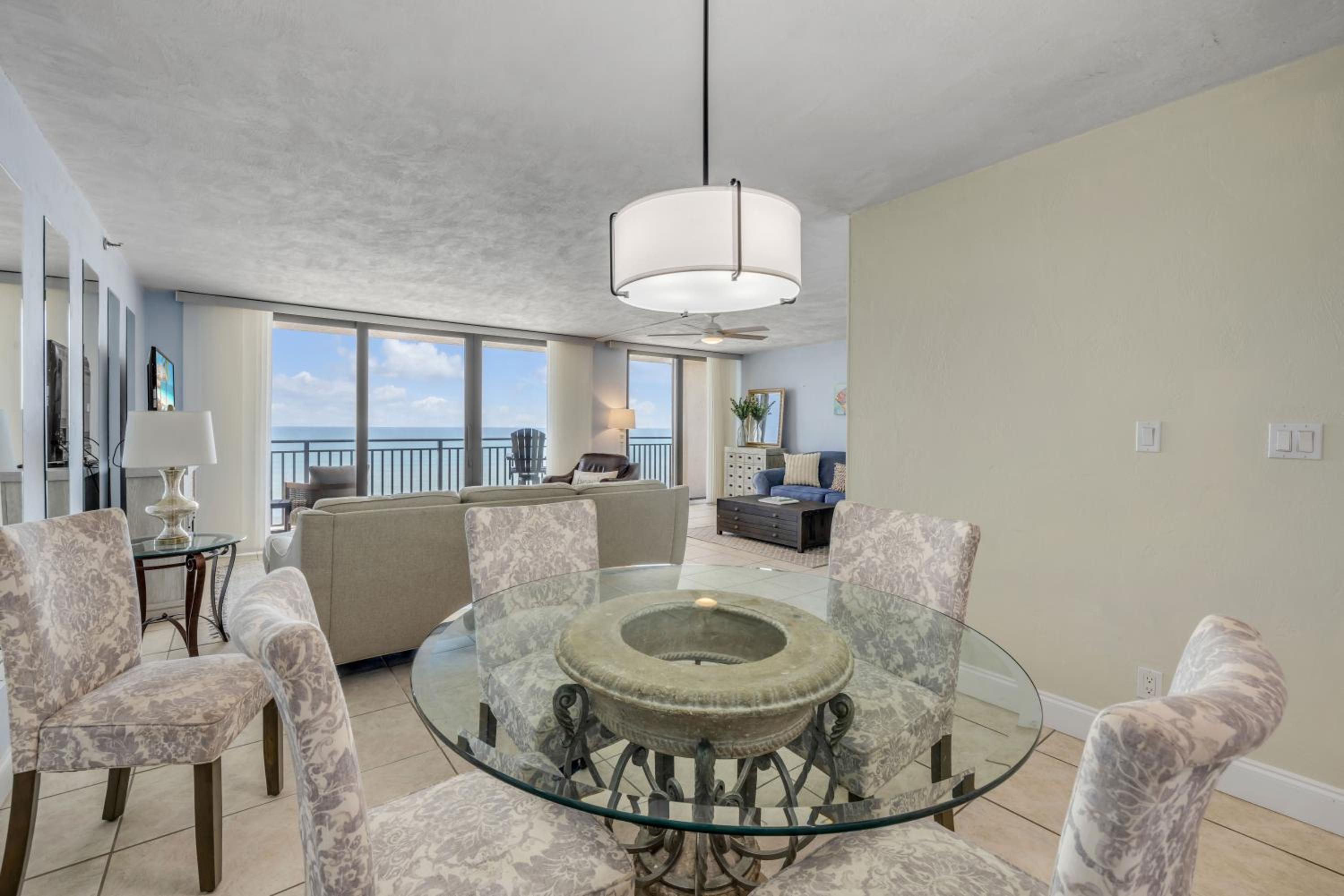 New Listing! Dog-friendly direct oceanfront with private balcony and heated rooftop pool