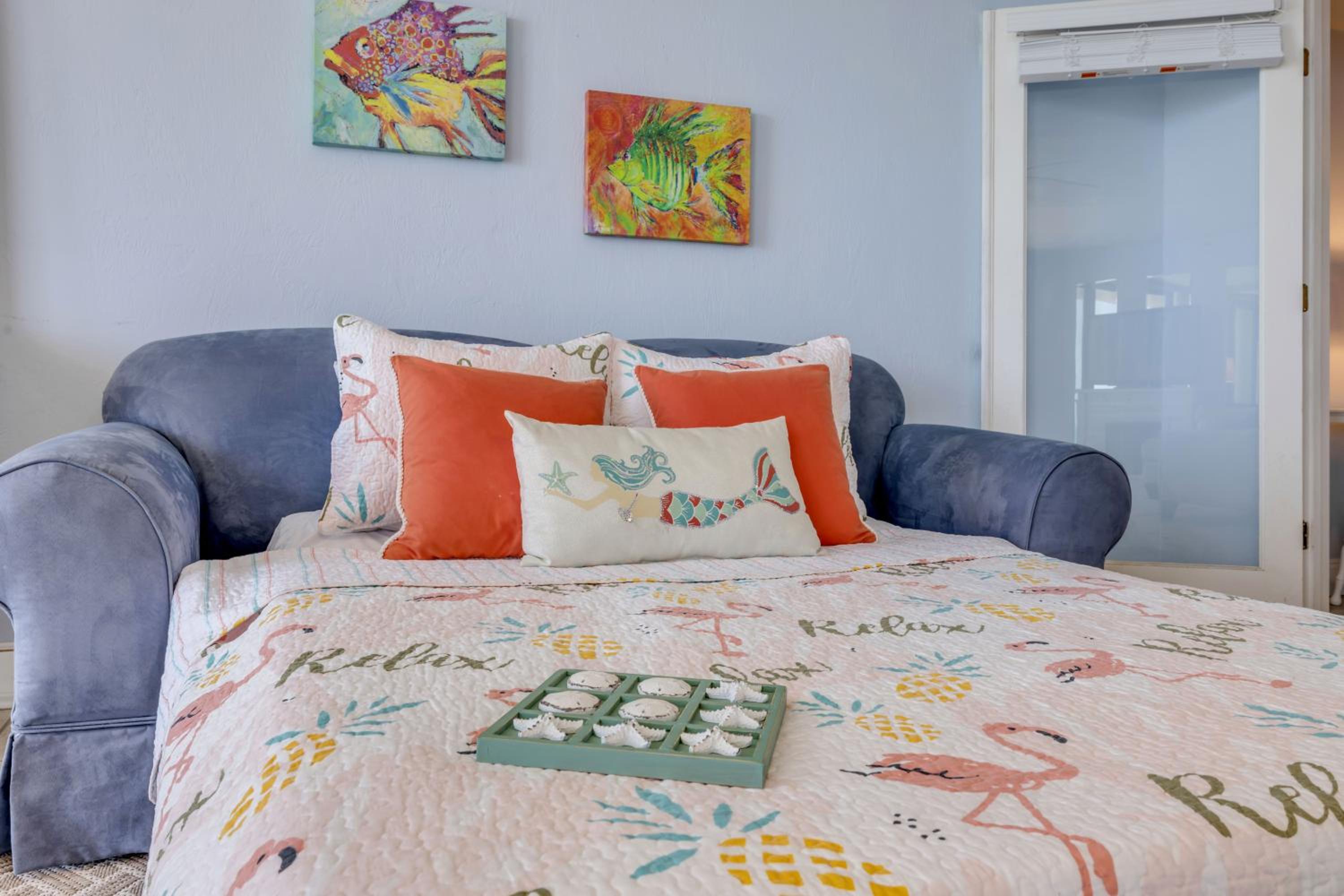 New Listing! Dog-friendly direct oceanfront with private balcony and heated rooftop pool
