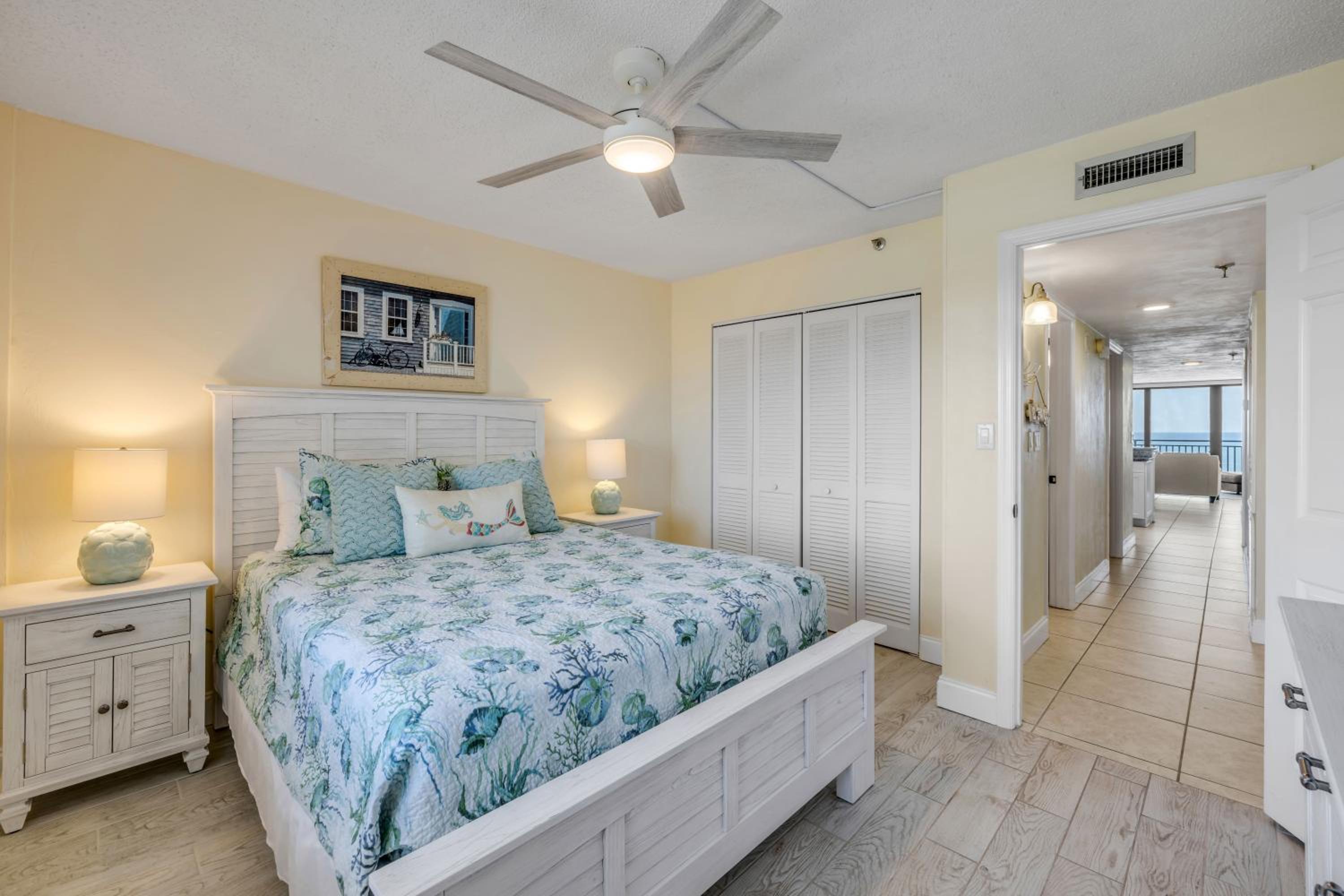 New Listing! Dog-friendly direct oceanfront with private balcony and heated rooftop pool