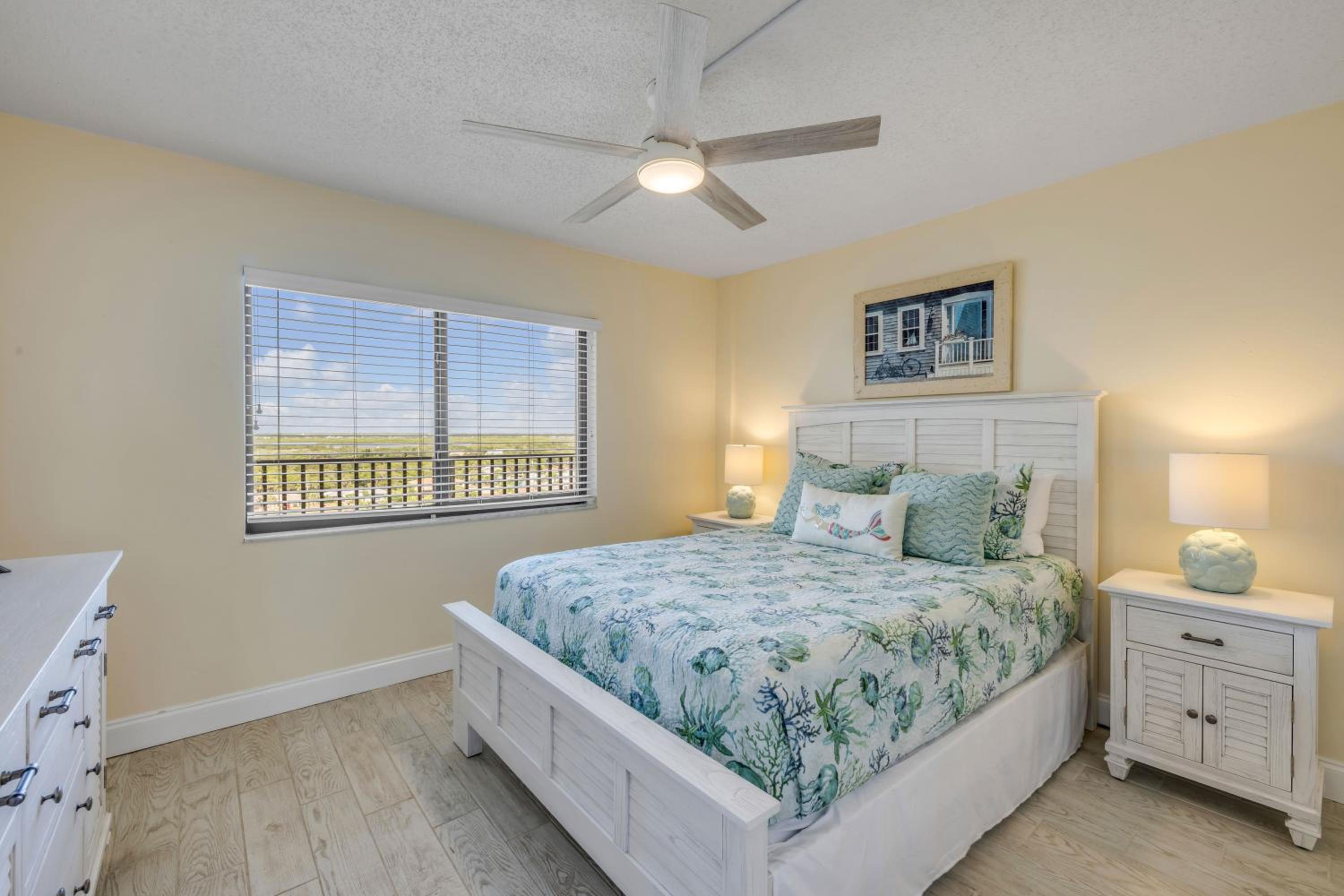 New Listing! Dog-friendly direct oceanfront with private balcony and heated rooftop pool