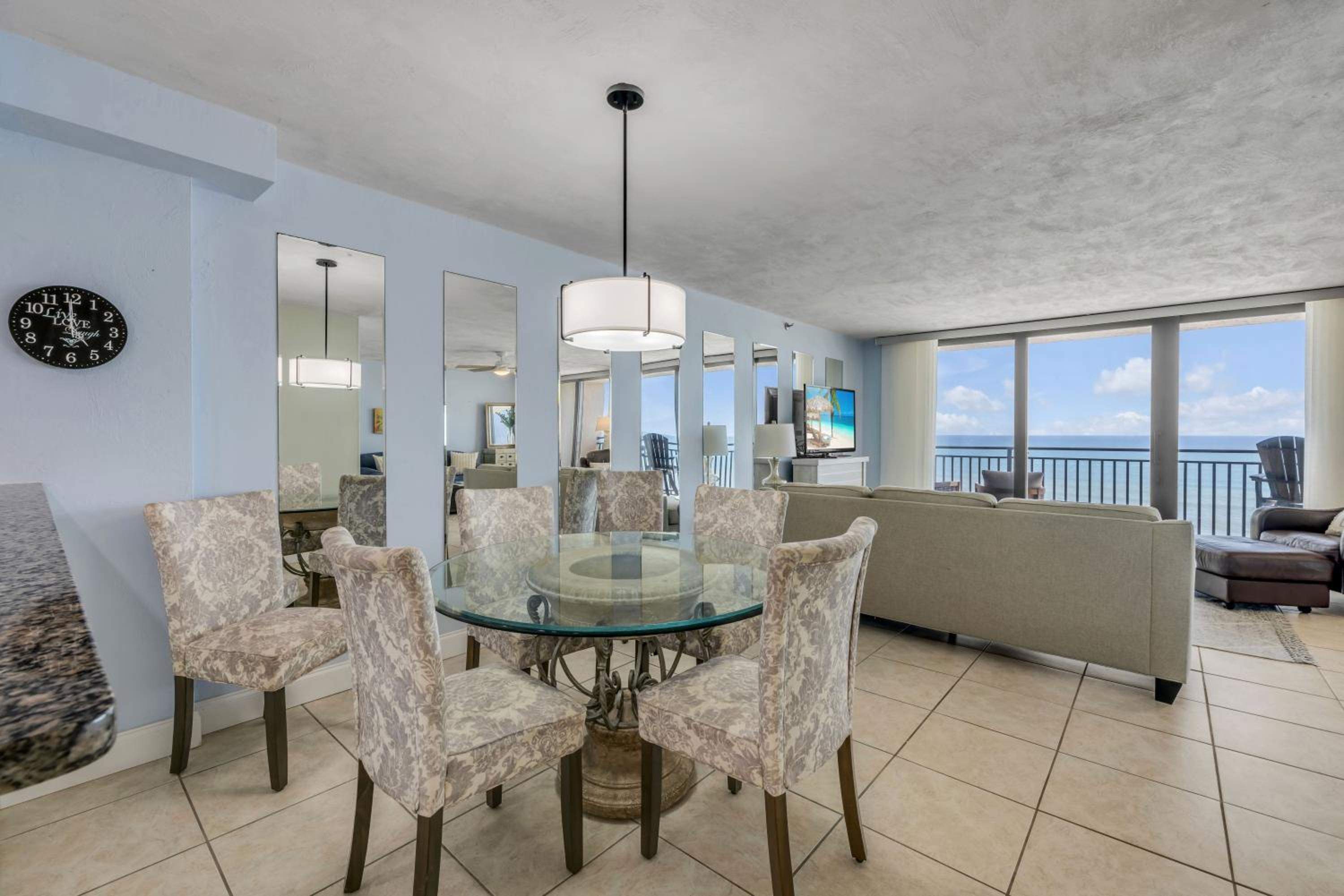 New Listing! Dog-friendly direct oceanfront with private balcony and heated rooftop pool