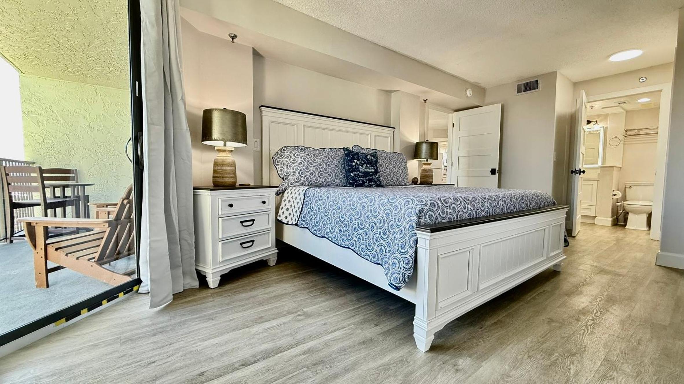 Top-floor ocean view condo with a private balcony and beachfront pool