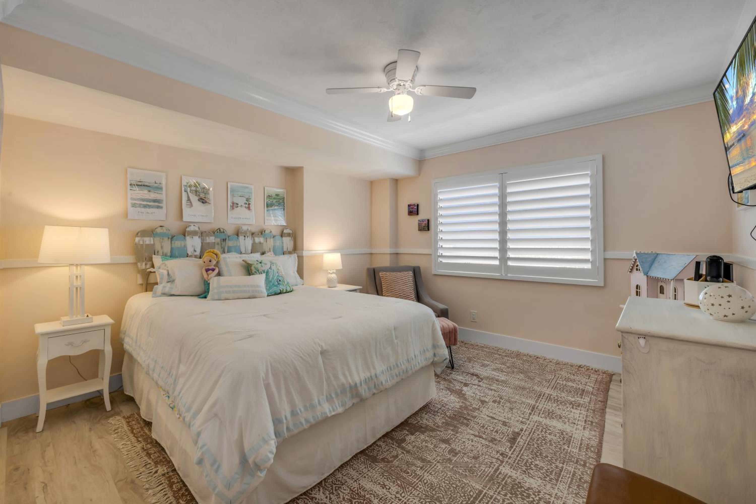 New dog-friendly Listing! Updated direct oceanfront with spacious balcony and heated pool
