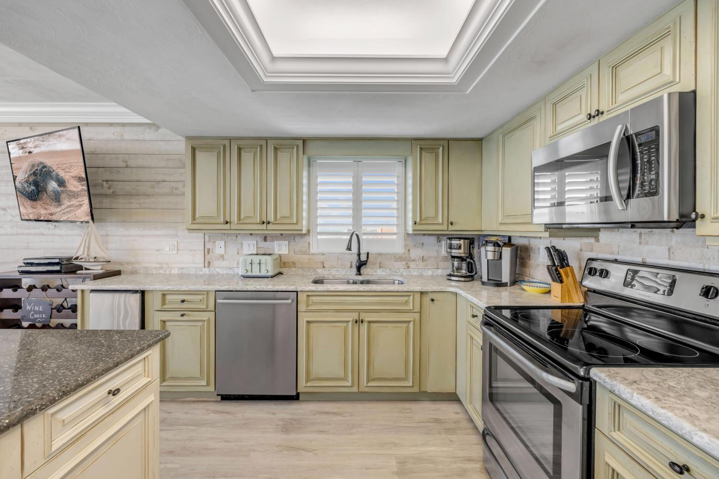 New dog-friendly Listing! Updated direct oceanfront with spacious balcony and heated pool