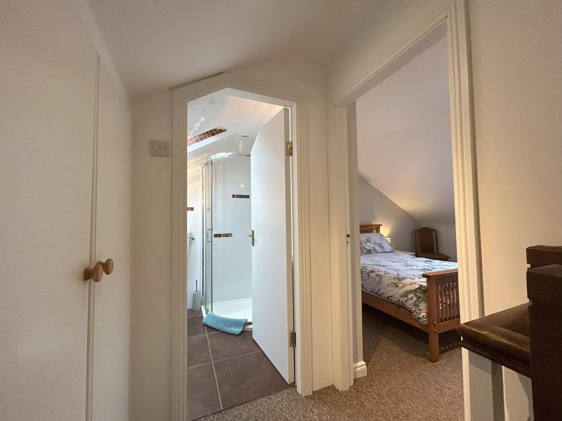 93 Clifden Glen family friendly cottage