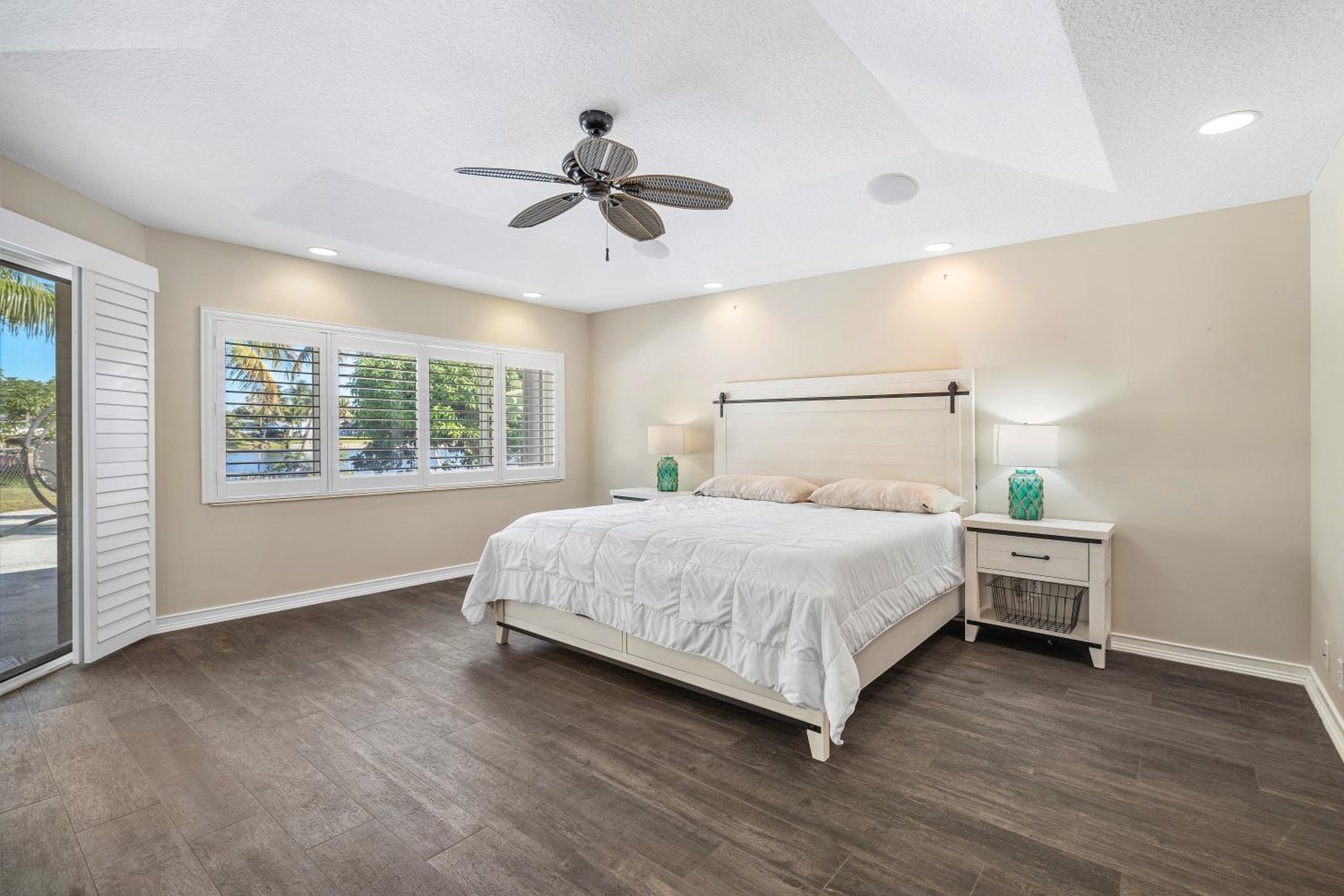 Waterfront Estate - Heated Pool Gym Tiki EV Chrgr Dock