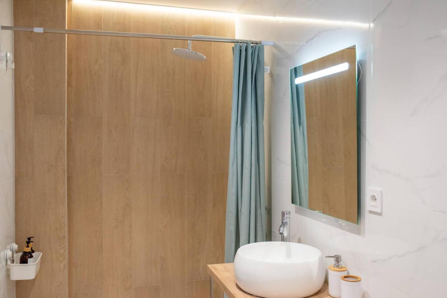 Loft Familiar: Paz y Conexión Ideal en Valencia