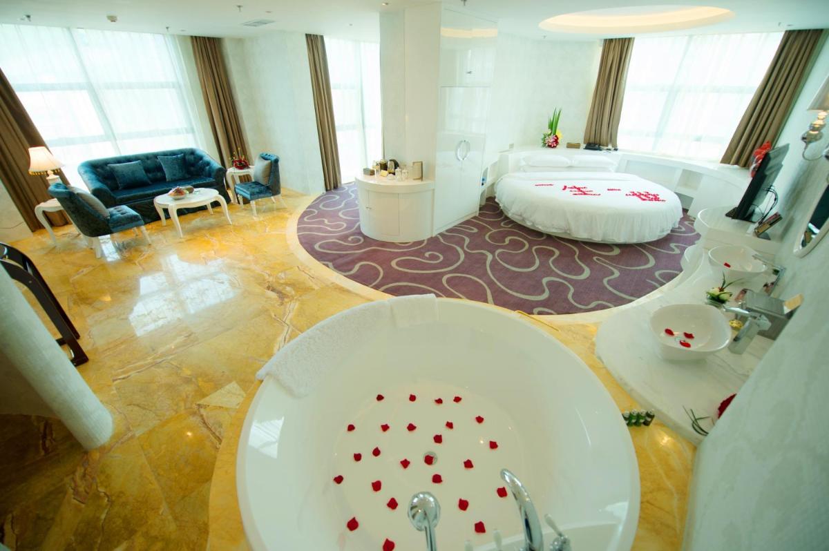 Jacuzzi