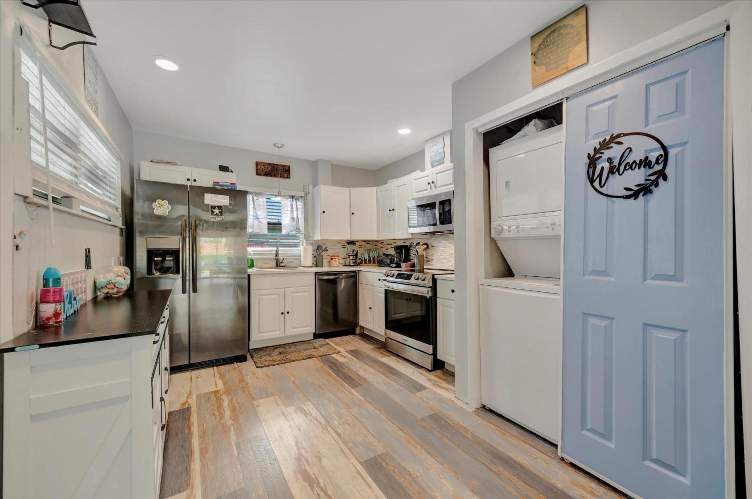 Seashell Suite 2B Pet Friendly Waterfront Dock
