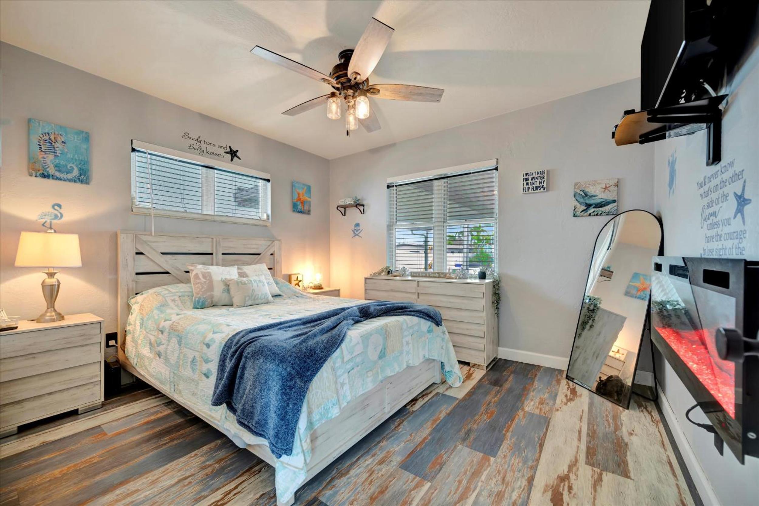 Seashell Suite 2B Pet Friendly Waterfront Dock