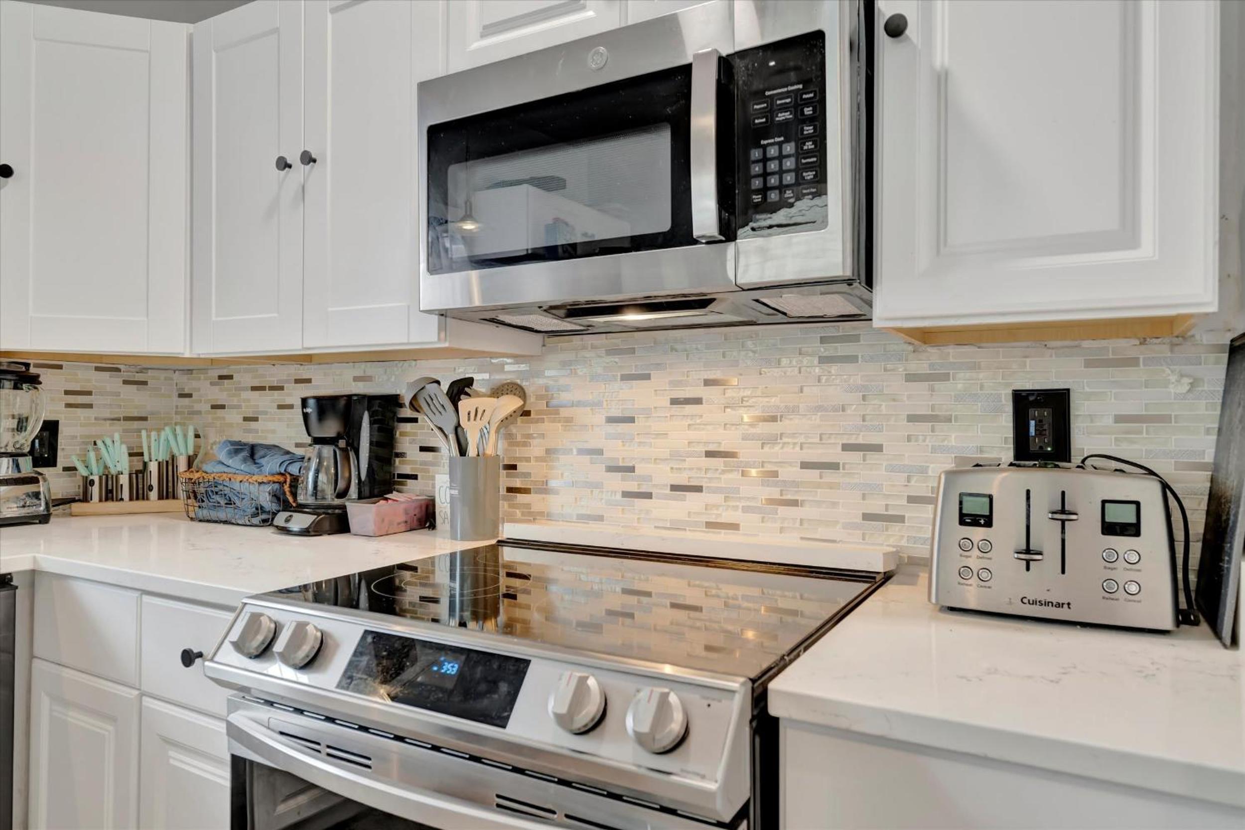 Seashell Suite 2B Pet Friendly Waterfront Dock