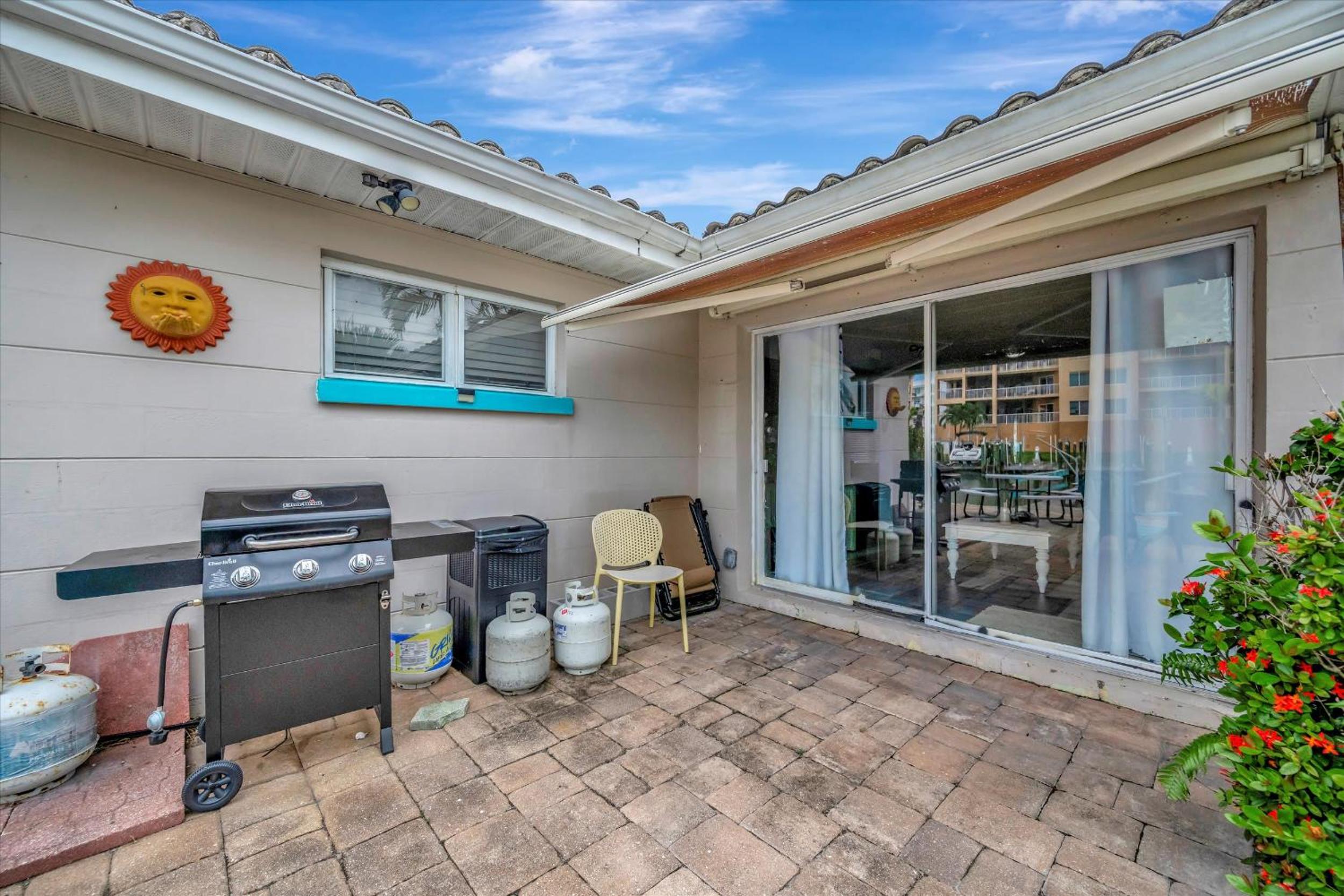 Seashell Suite 2B Pet Friendly Waterfront Dock