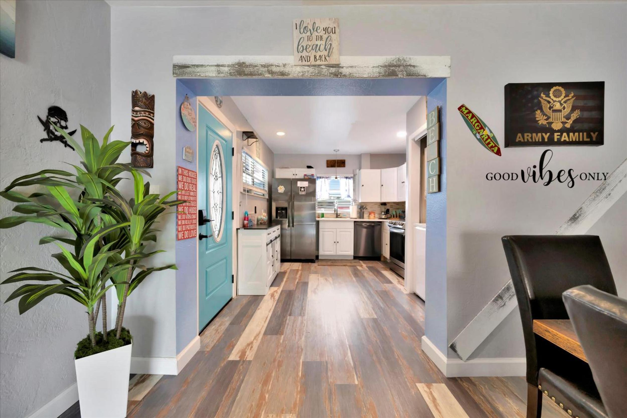 Seashell Suite 2B Pet Friendly Waterfront Dock