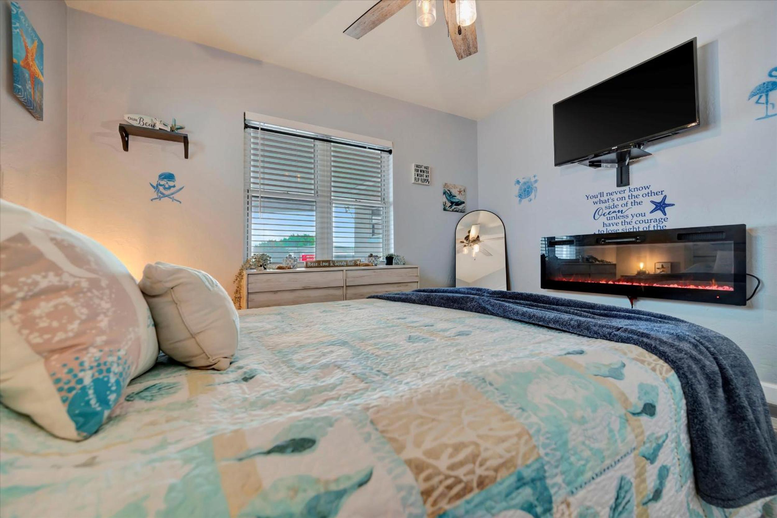 Seashell Suite 2B Pet Friendly Waterfront Dock