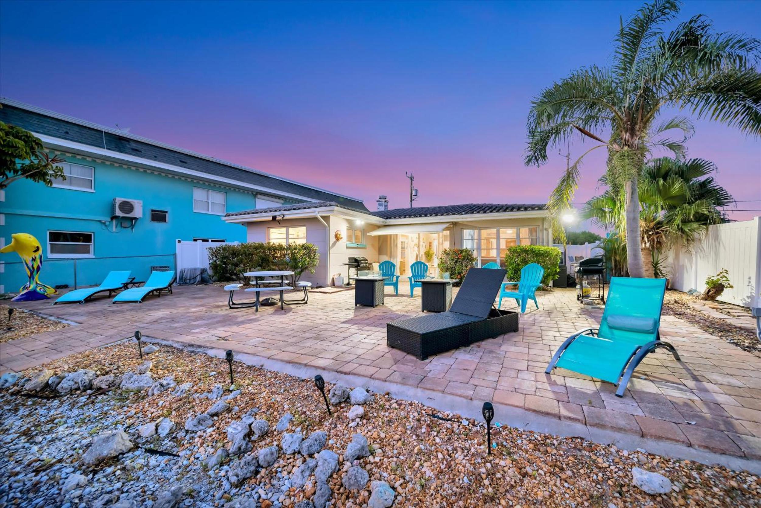 Seashell Suite 2B Pet Friendly Waterfront Dock