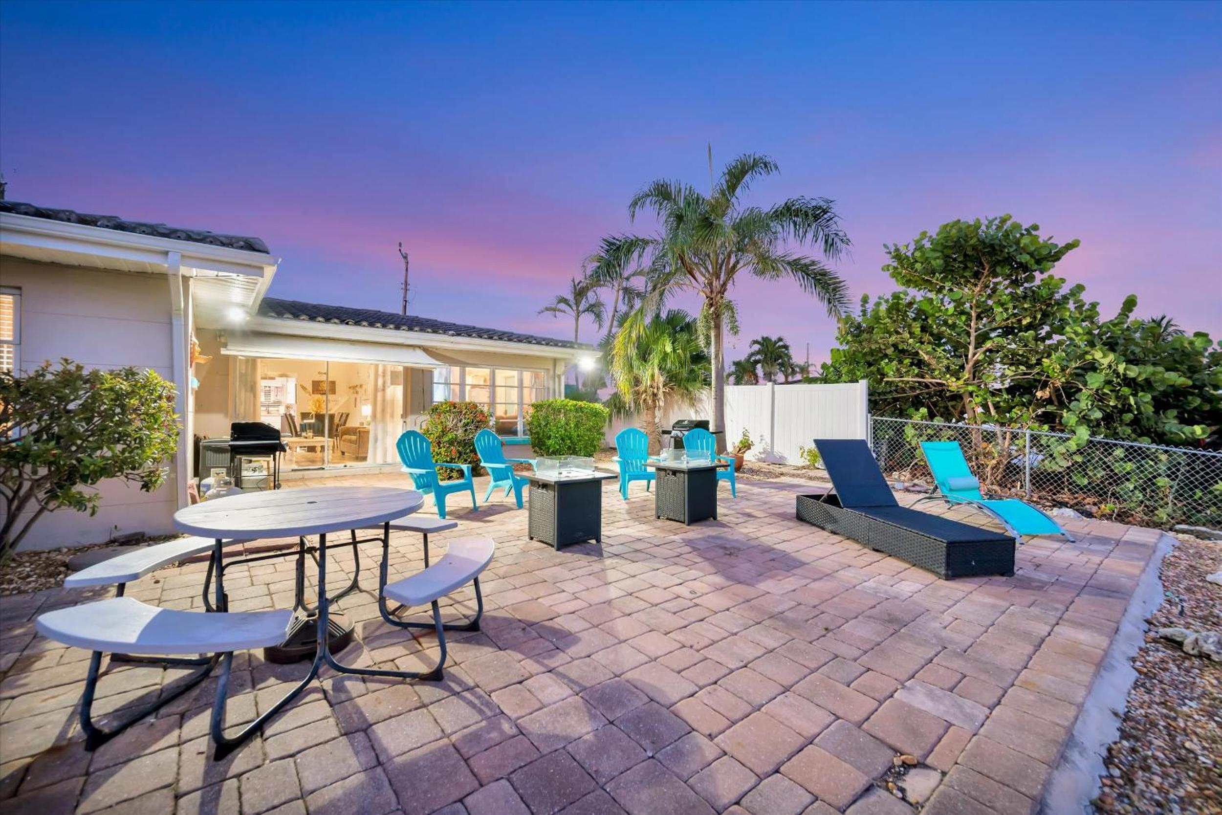 Seashell Suite 2B Pet Friendly Waterfront Dock