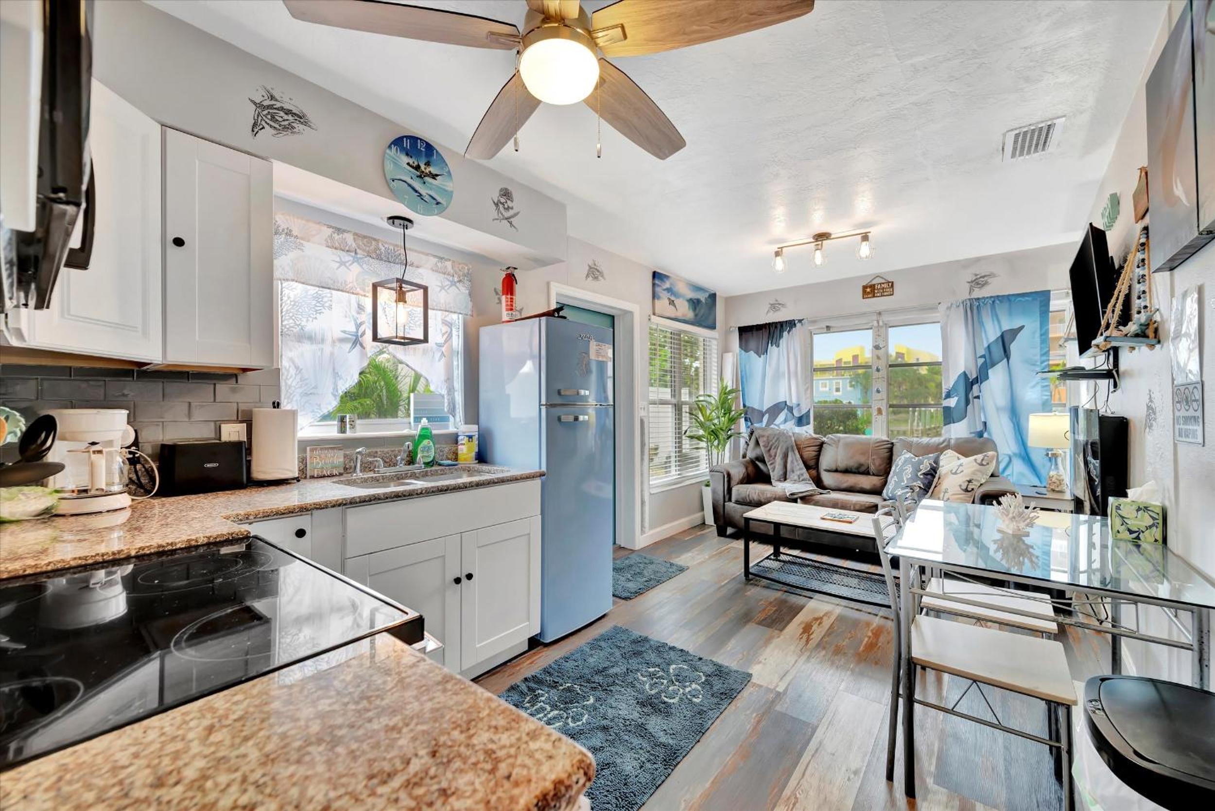 Dolphin Suite 1B Pet Friendly Waterfront Dock