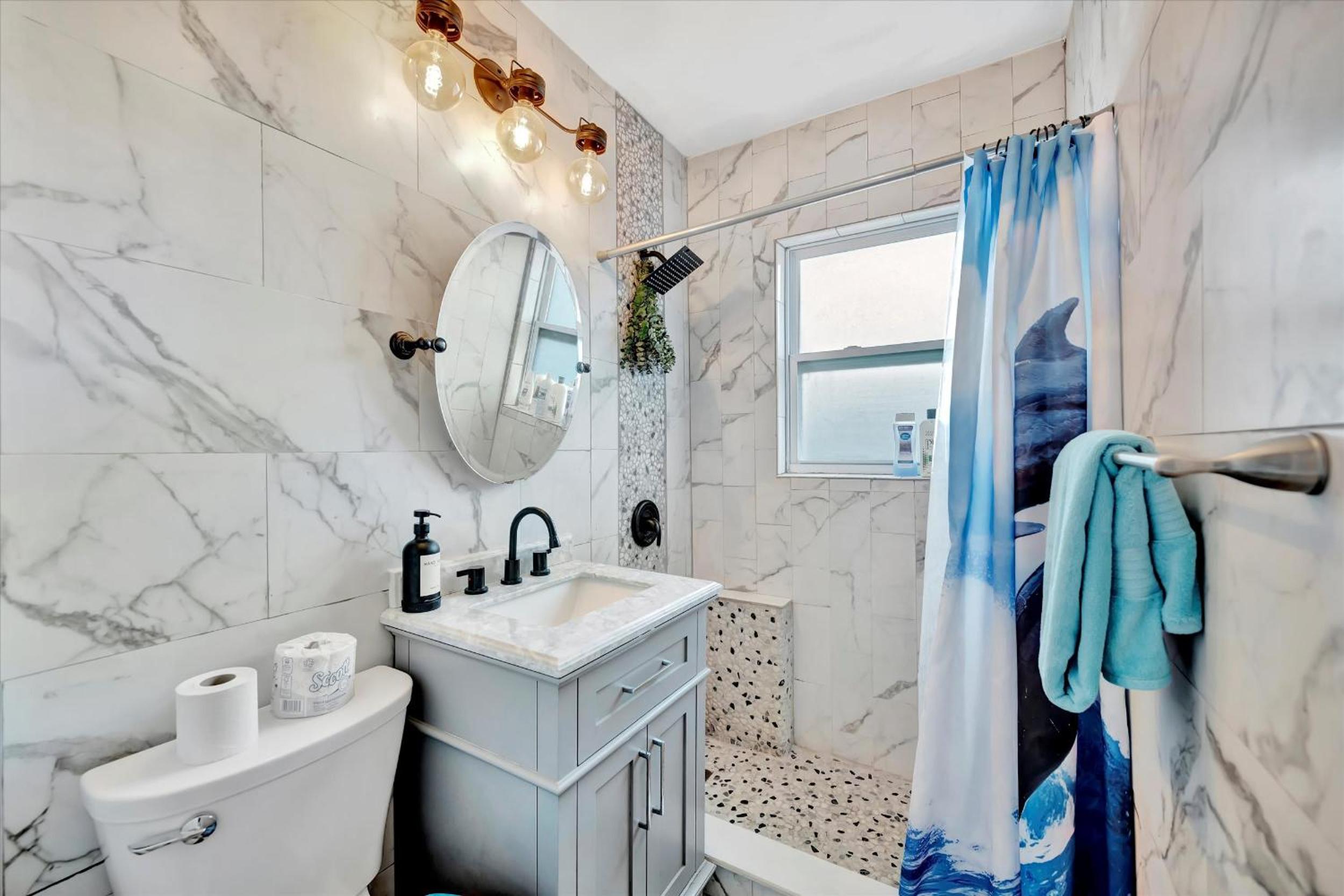 Dolphin Suite 1B Pet Friendly Waterfront Dock