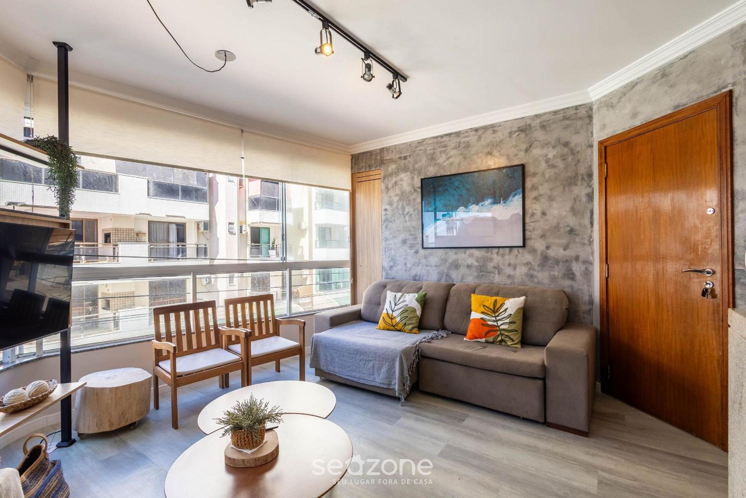 Apt with balcony and BBQ 30m from the sea RDM0101
