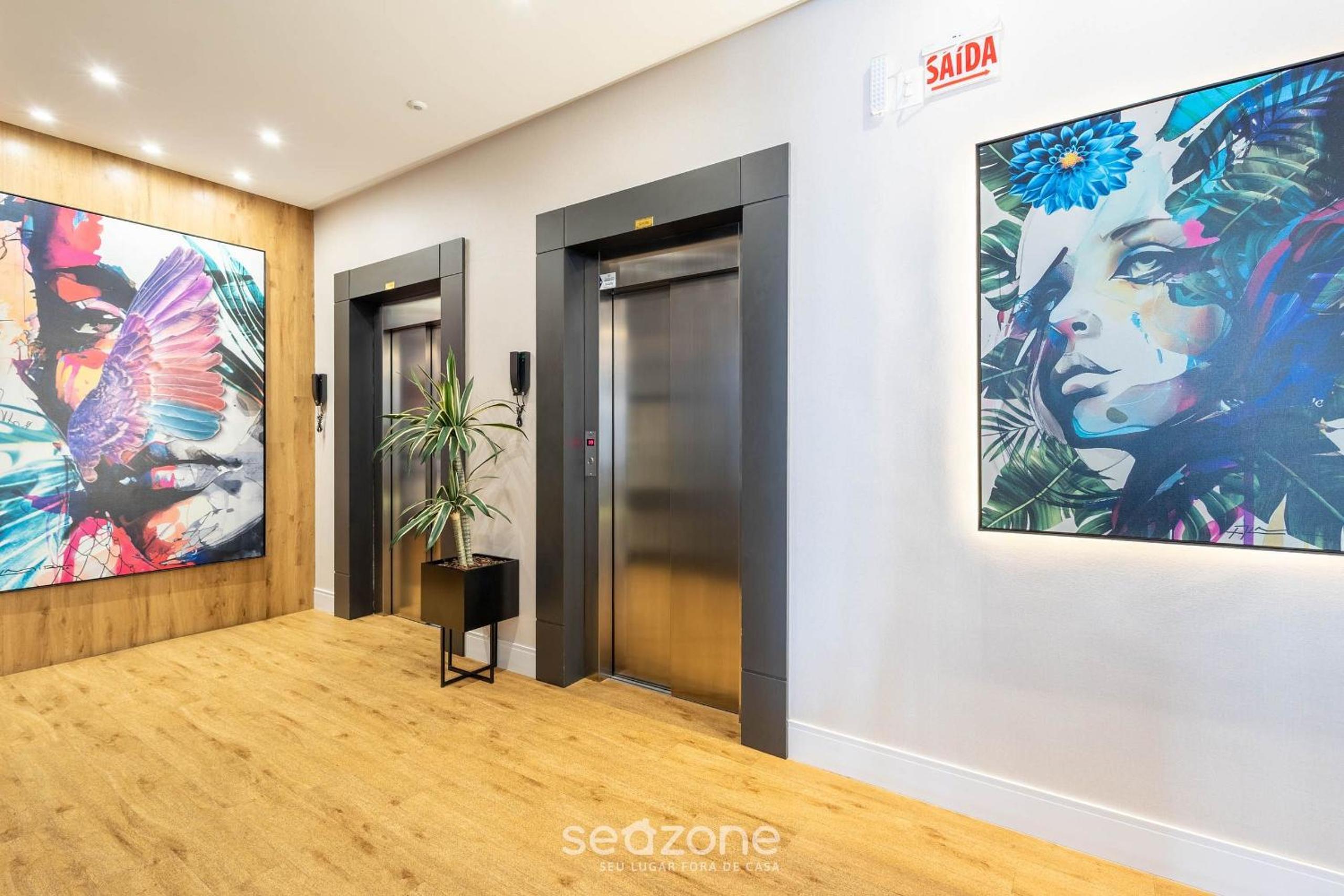 Apt w/ Gourmet Balcony 550m from the Beach LLE0204