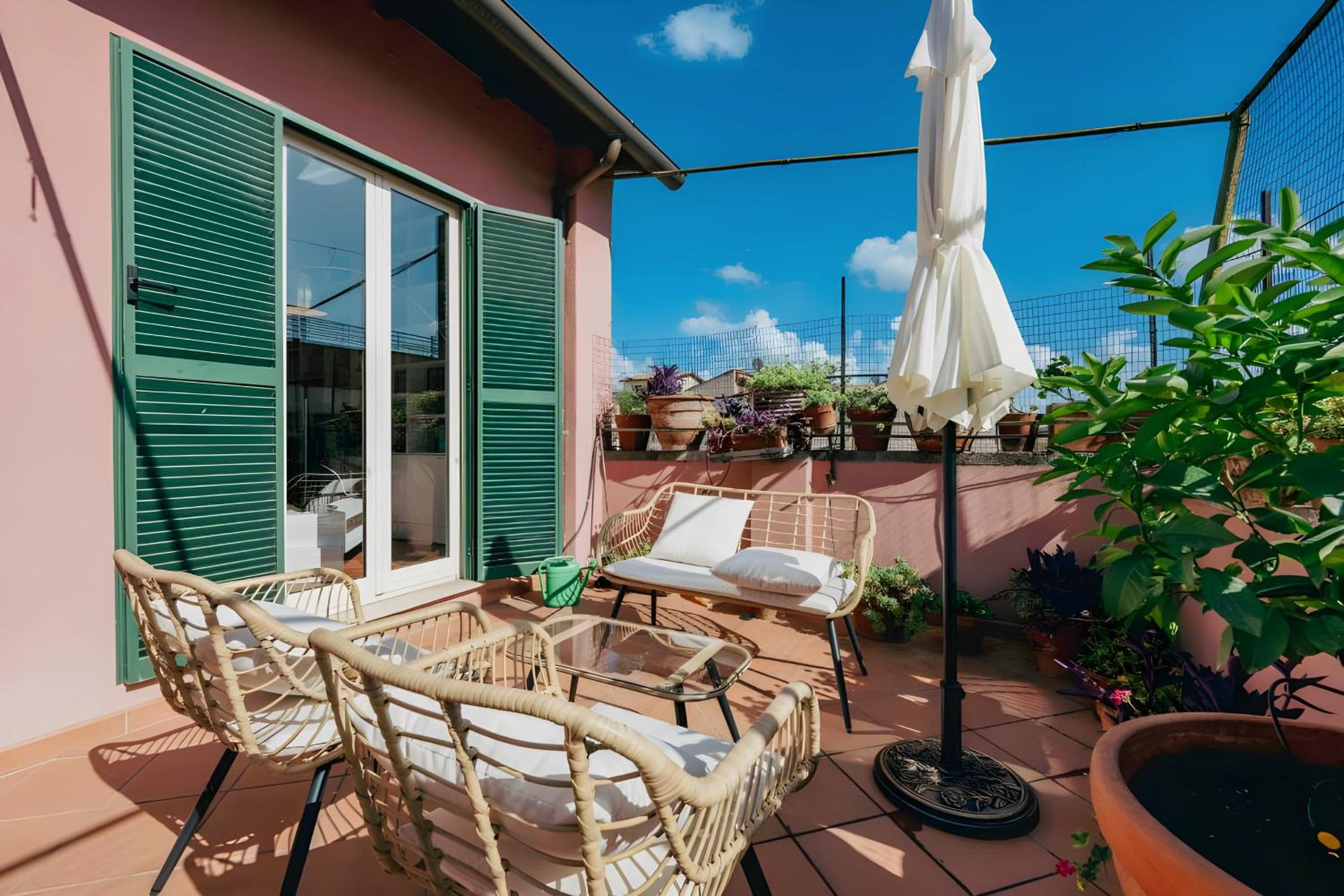 Elegantis Monti Penthouse With Private Terrace and Colosseum View
