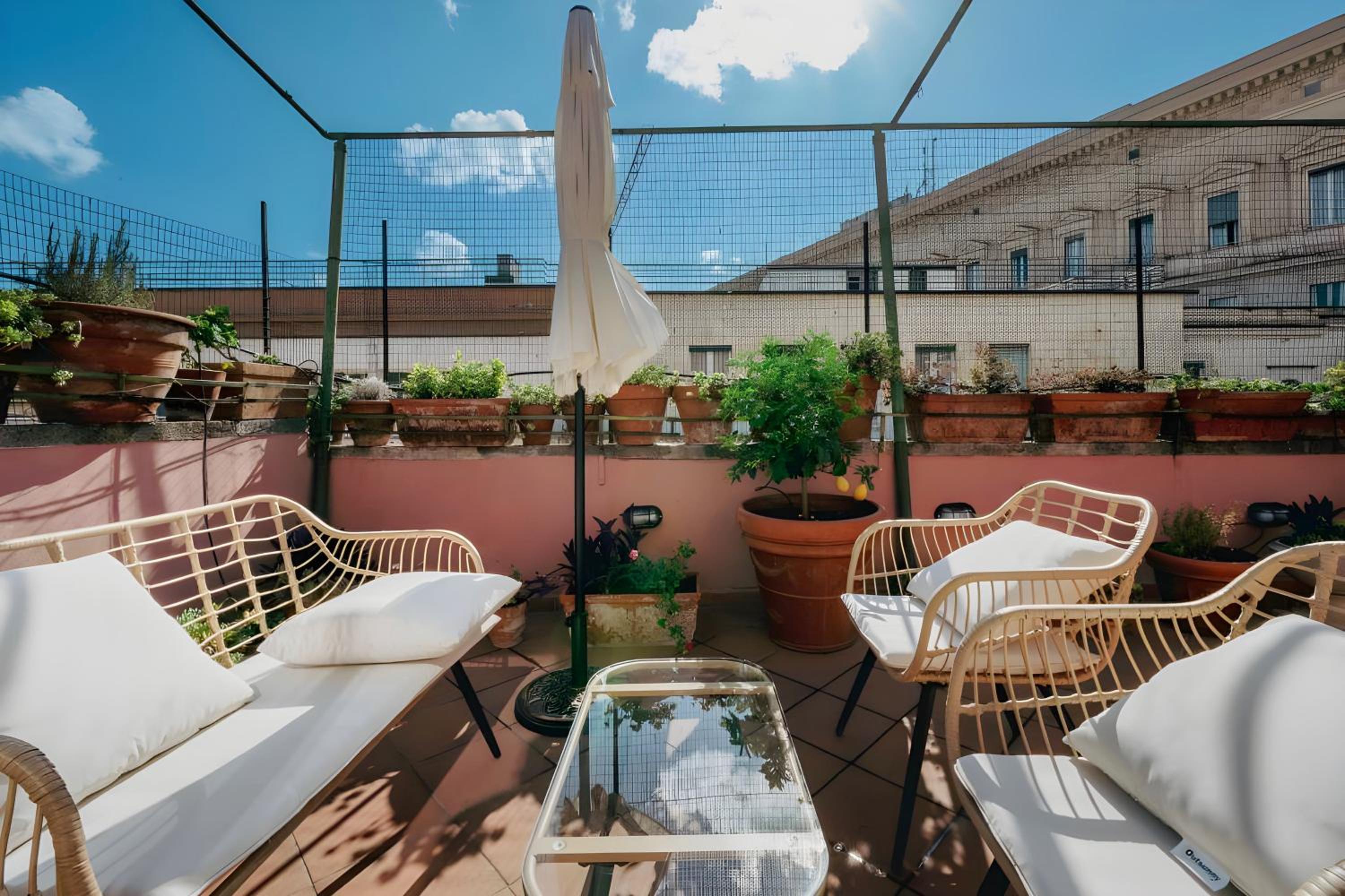 Elegantis Monti Penthouse With Private Terrace and Colosseum View