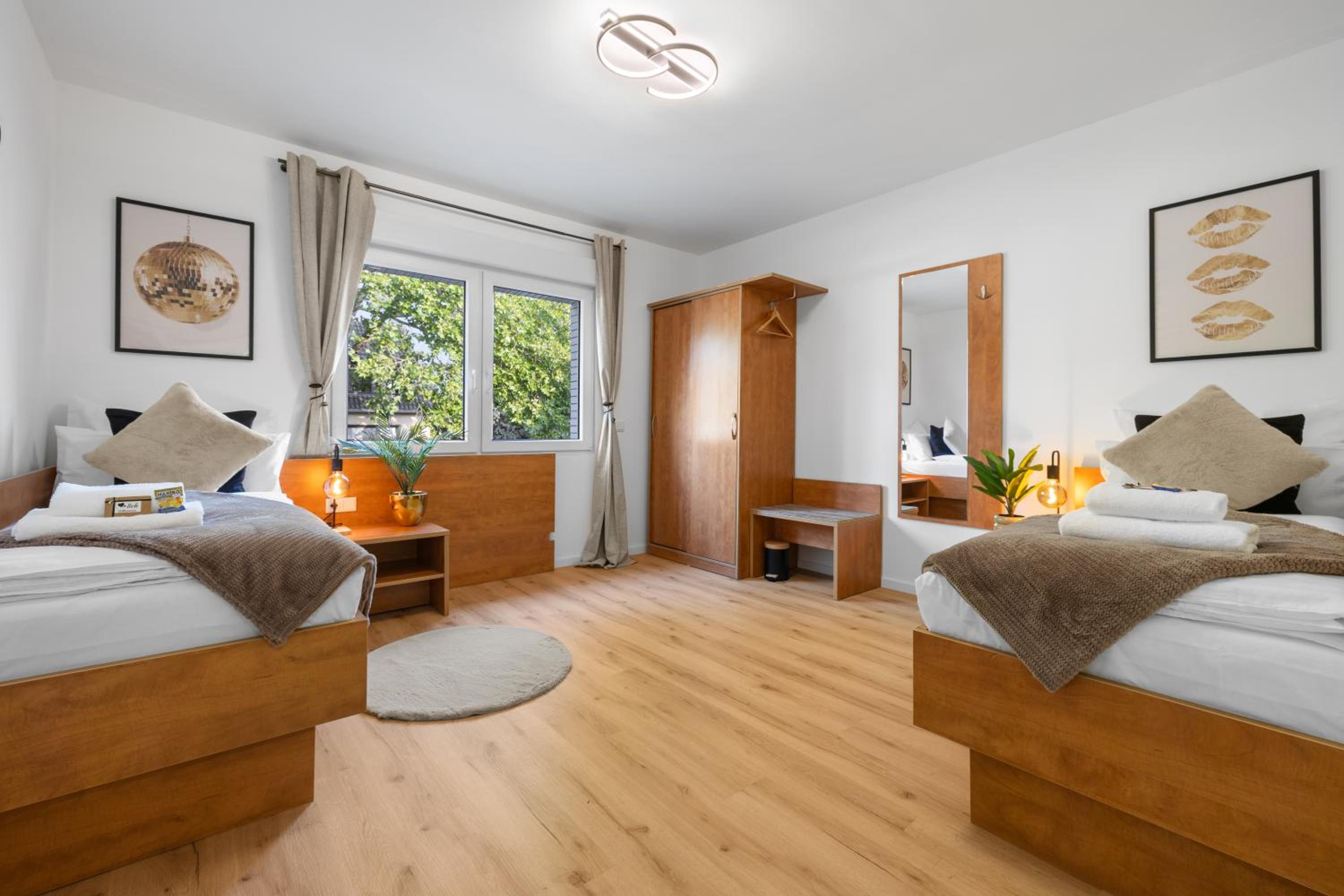 Svyvo Apartments Brühl - Parking Kitchen Balcony